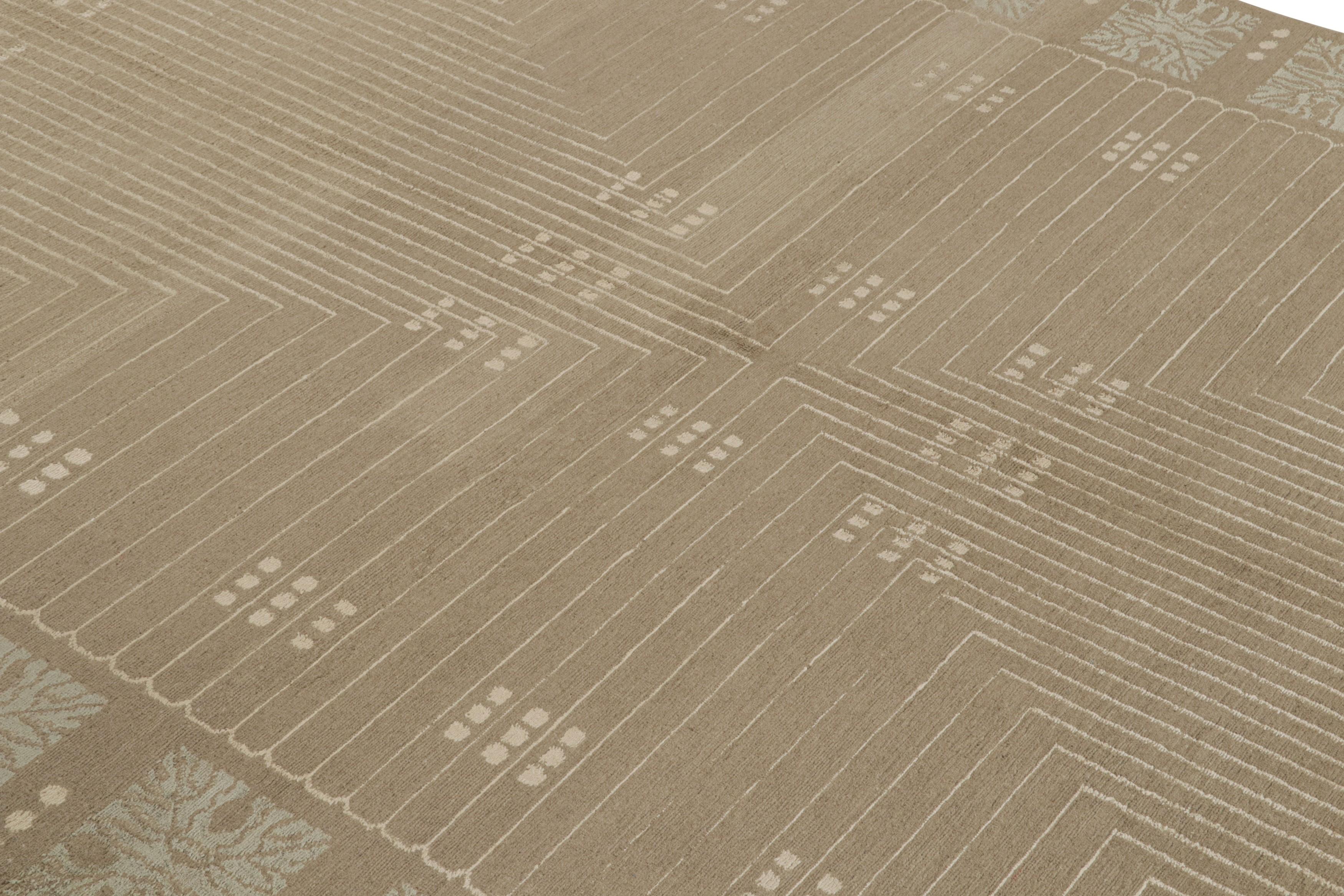 Alfombra austriaca de estilo Art Déco Rug & Kilim en beige-marrón con motivos geométricos Nepalés en venta