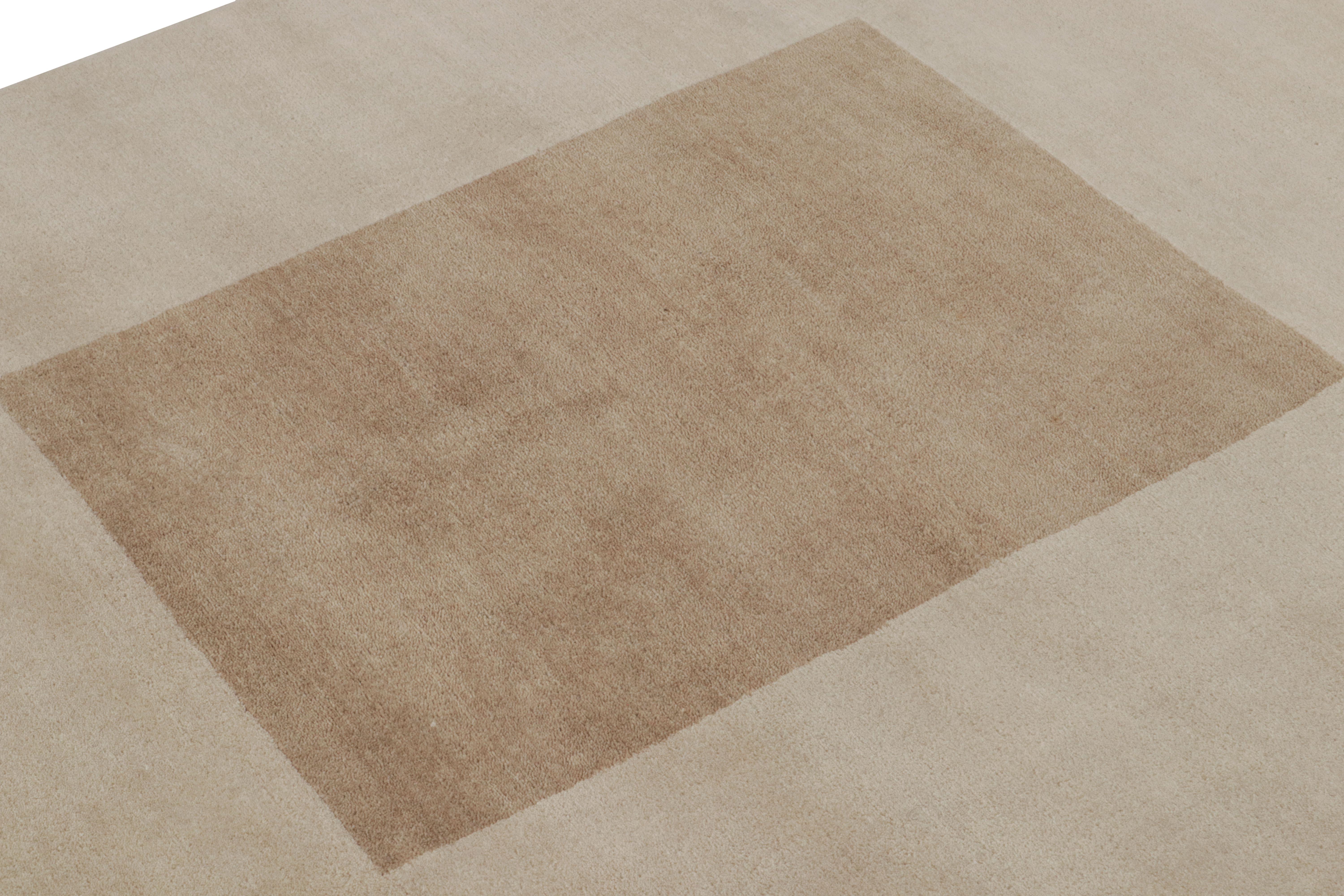 Alfombra moderna estilo Bahaus de Rug & Kilim con dibujo geométrico beige-marrón Anudado a mano en venta