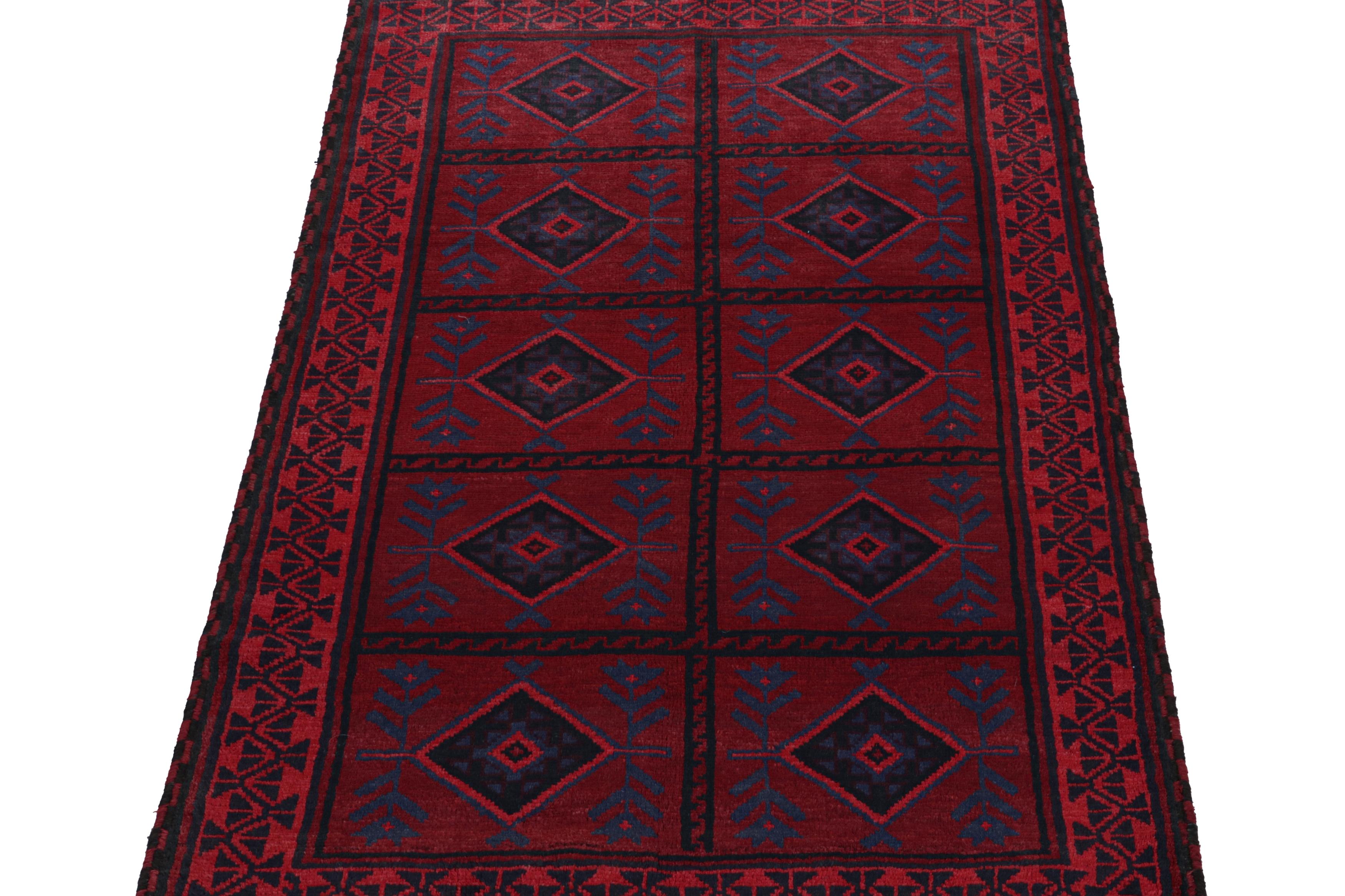 Rug & Kilim's Baluch Stammesteppich mit bunten geometrischen Mustern (Afghanisch) im Angebot