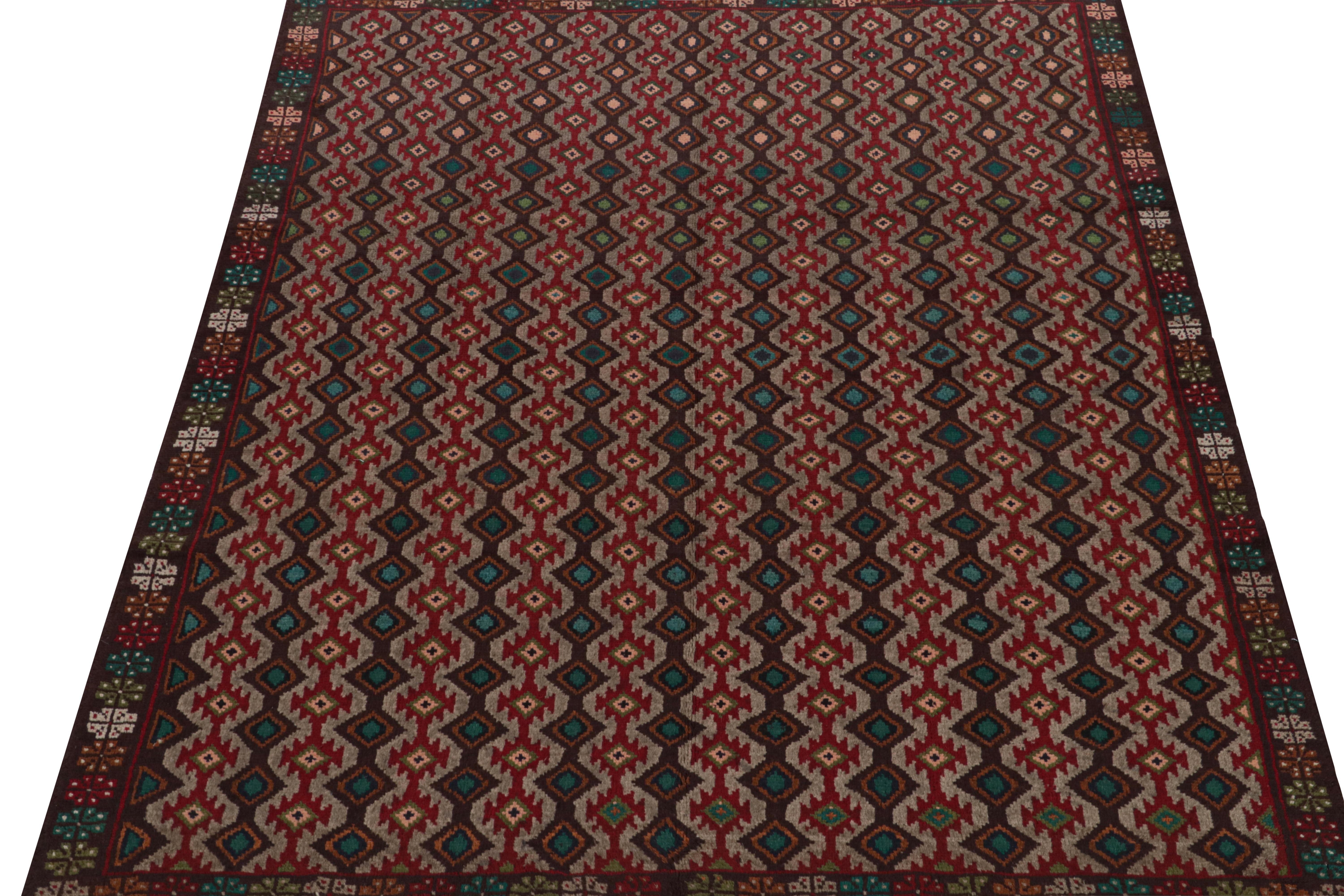 Tribale Rug & Kilim: tappeto tribale Baluch con motivi geometrici colorati in vendita