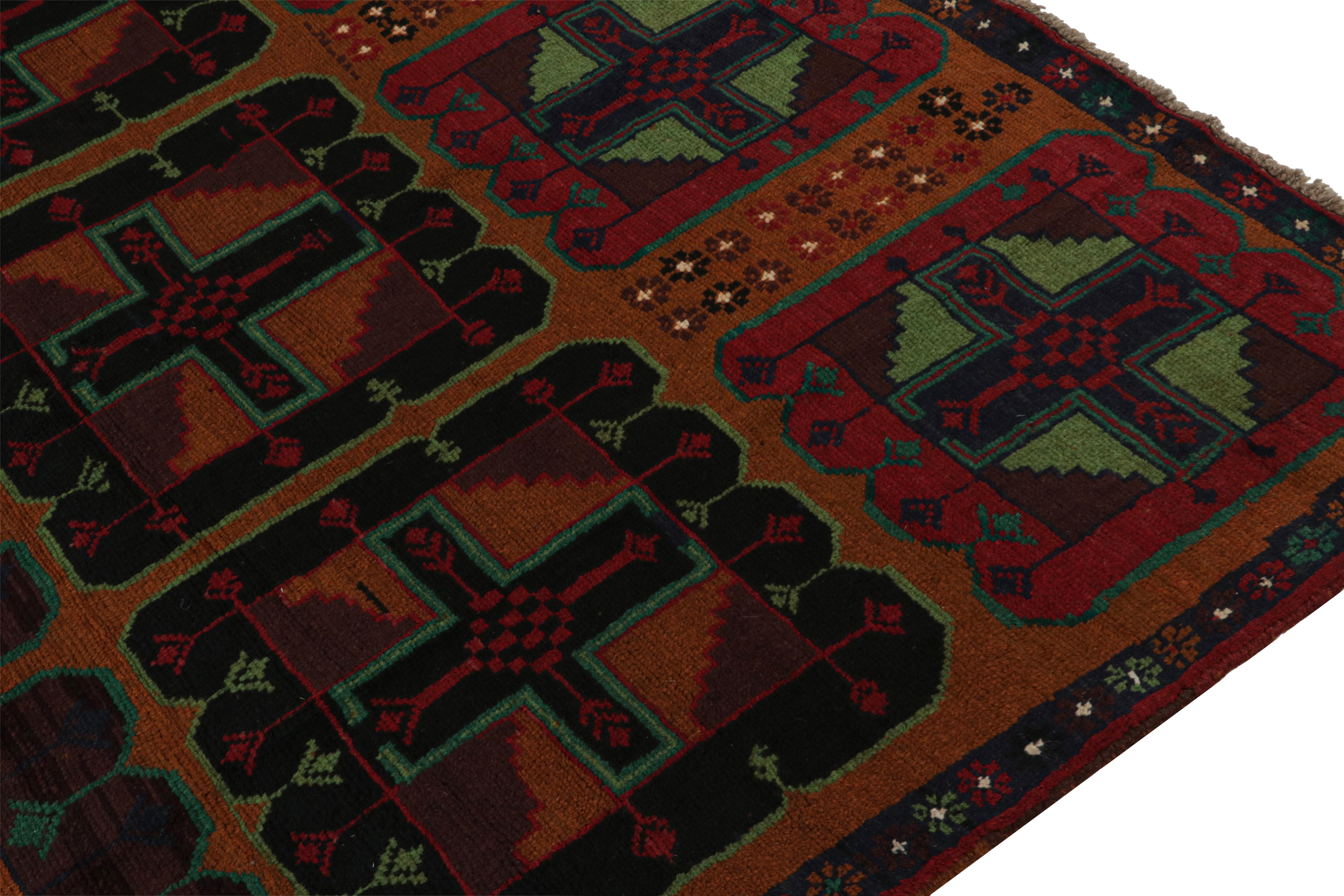Noué à la main Tapis tribal Baluch à motifs géométriques colorés de Rug & Kilim en vente