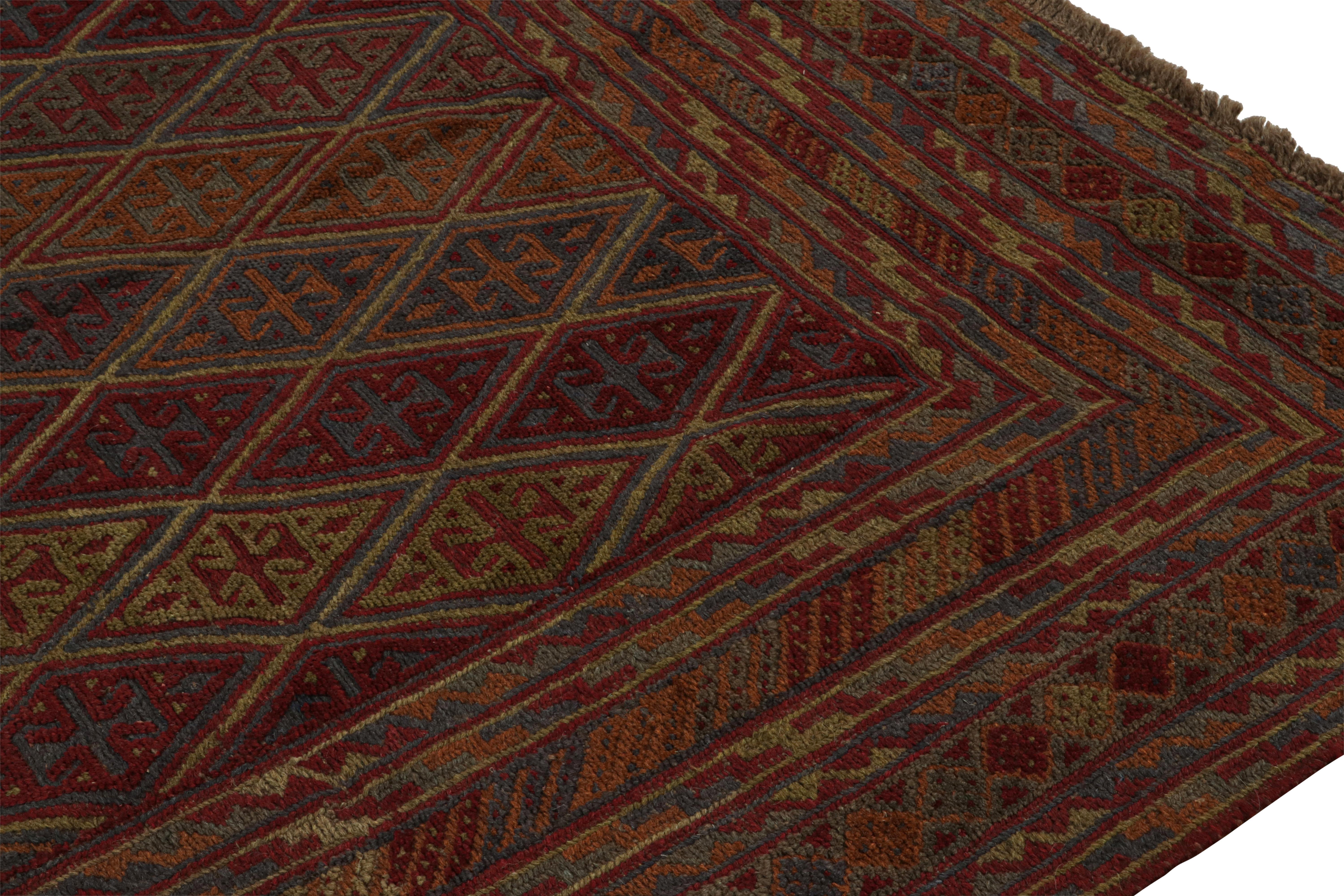 Noué à la main Tapis tribal Baluch à motifs géométriques colorés de Rug & Kilim en vente