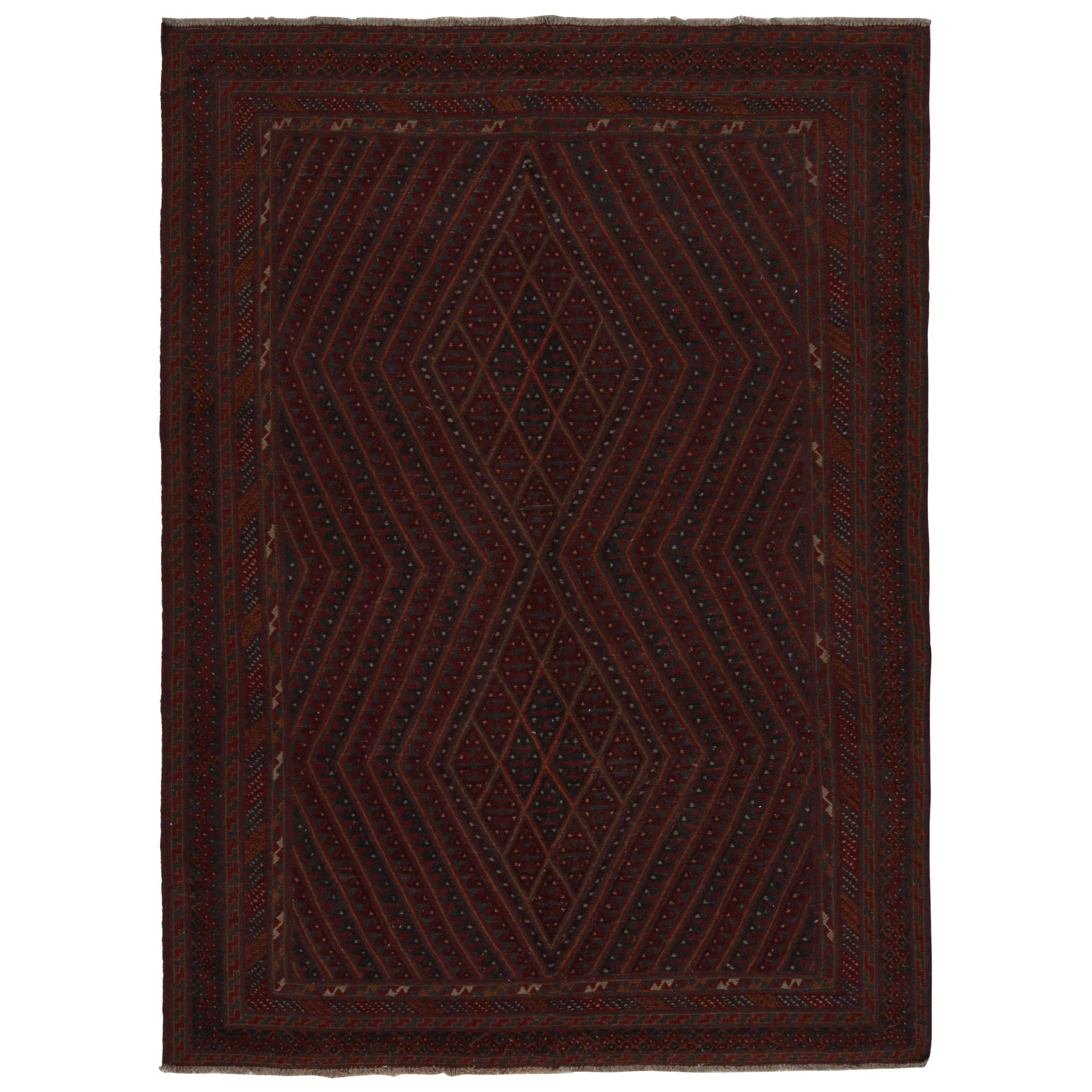Rug 
Kilim: tappeto tribale Baluch con motivi geometrici colorati