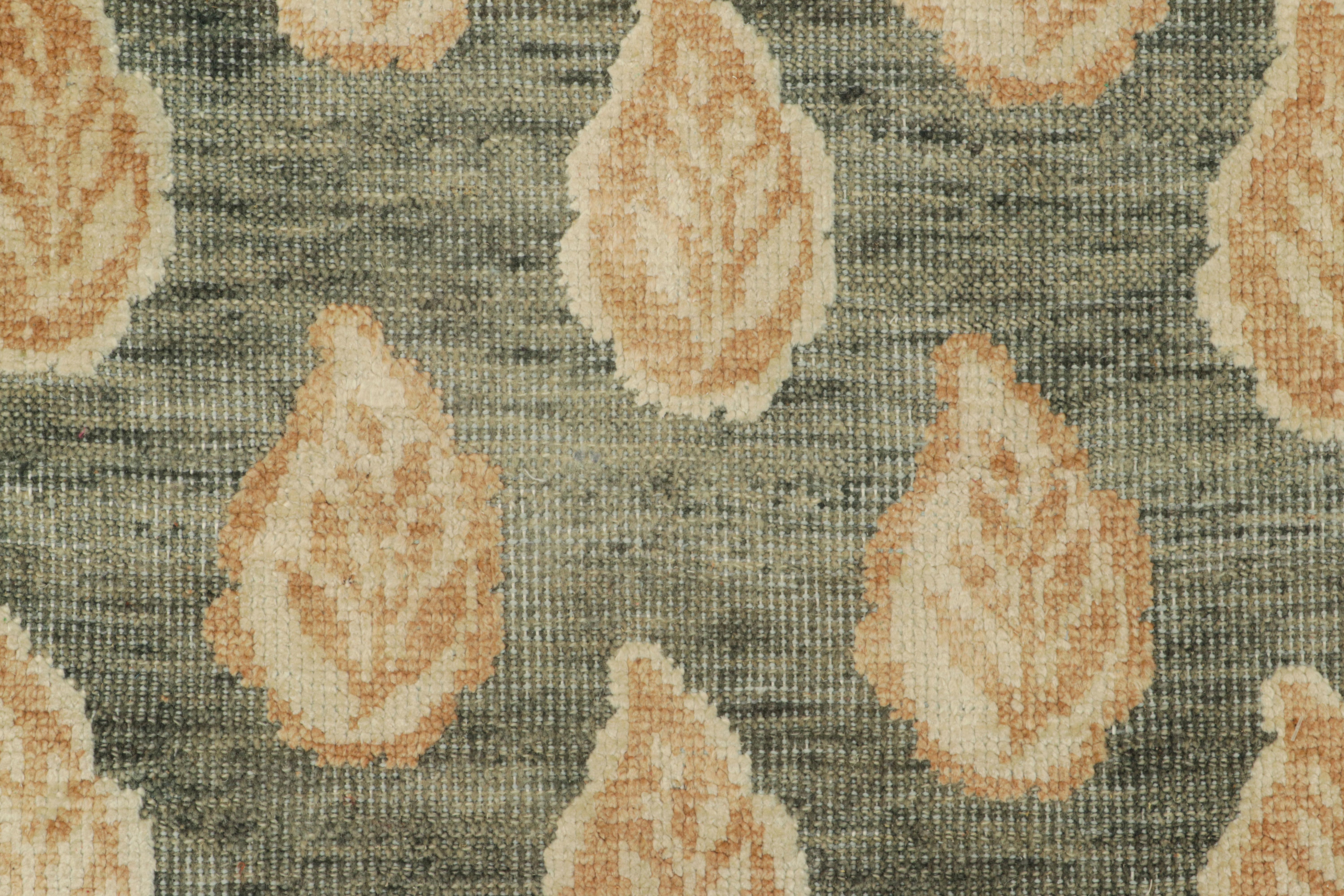 Rug & Kilim's Block Print Custom Rug Sample, Schiefergrau mit Blumenmustern (Indisch) im Angebot