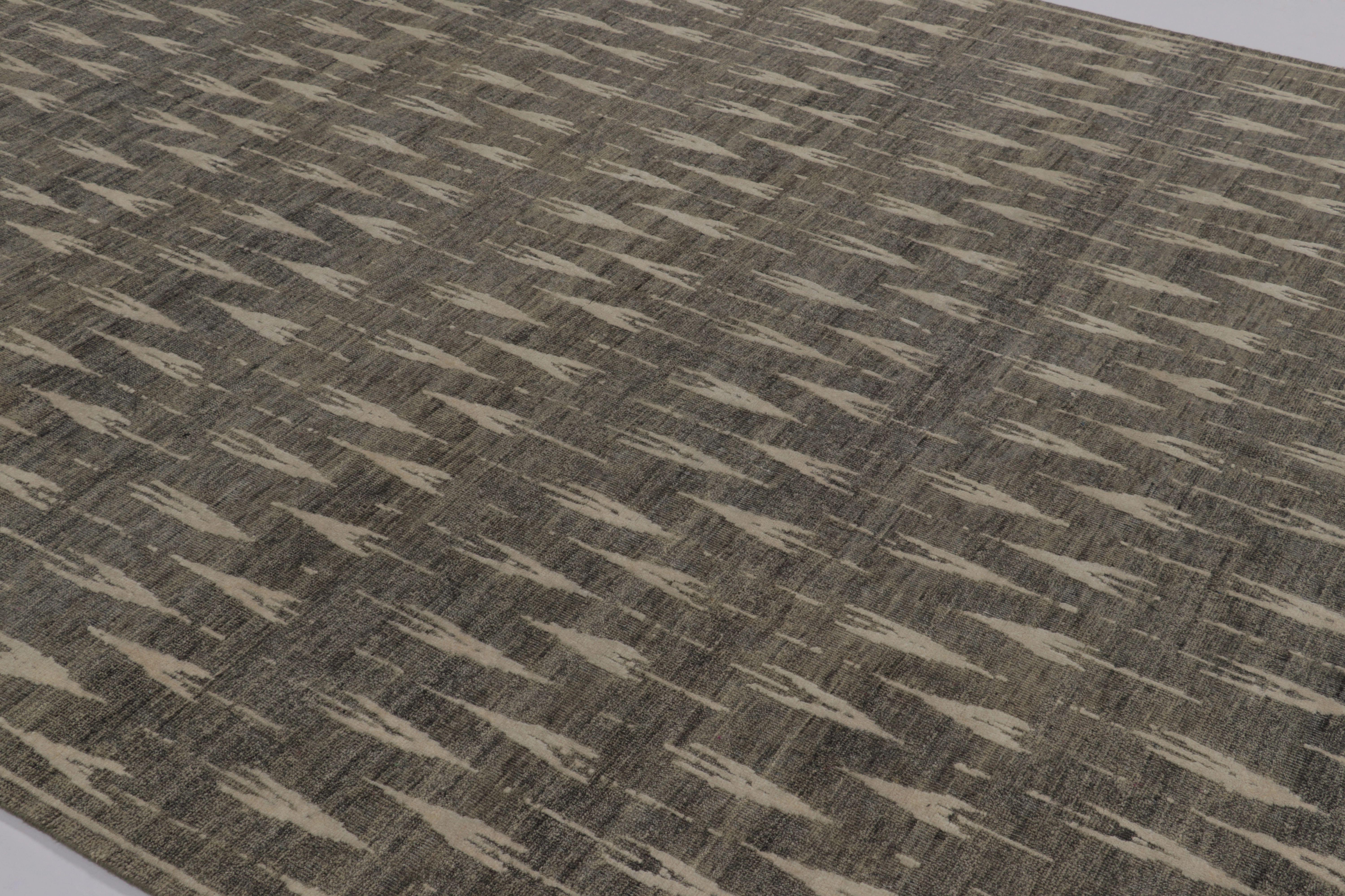 Indiano Tappeto Rug & Kilim con stampa a blocchi in marrone e motivi di Arrow in grigio in vendita