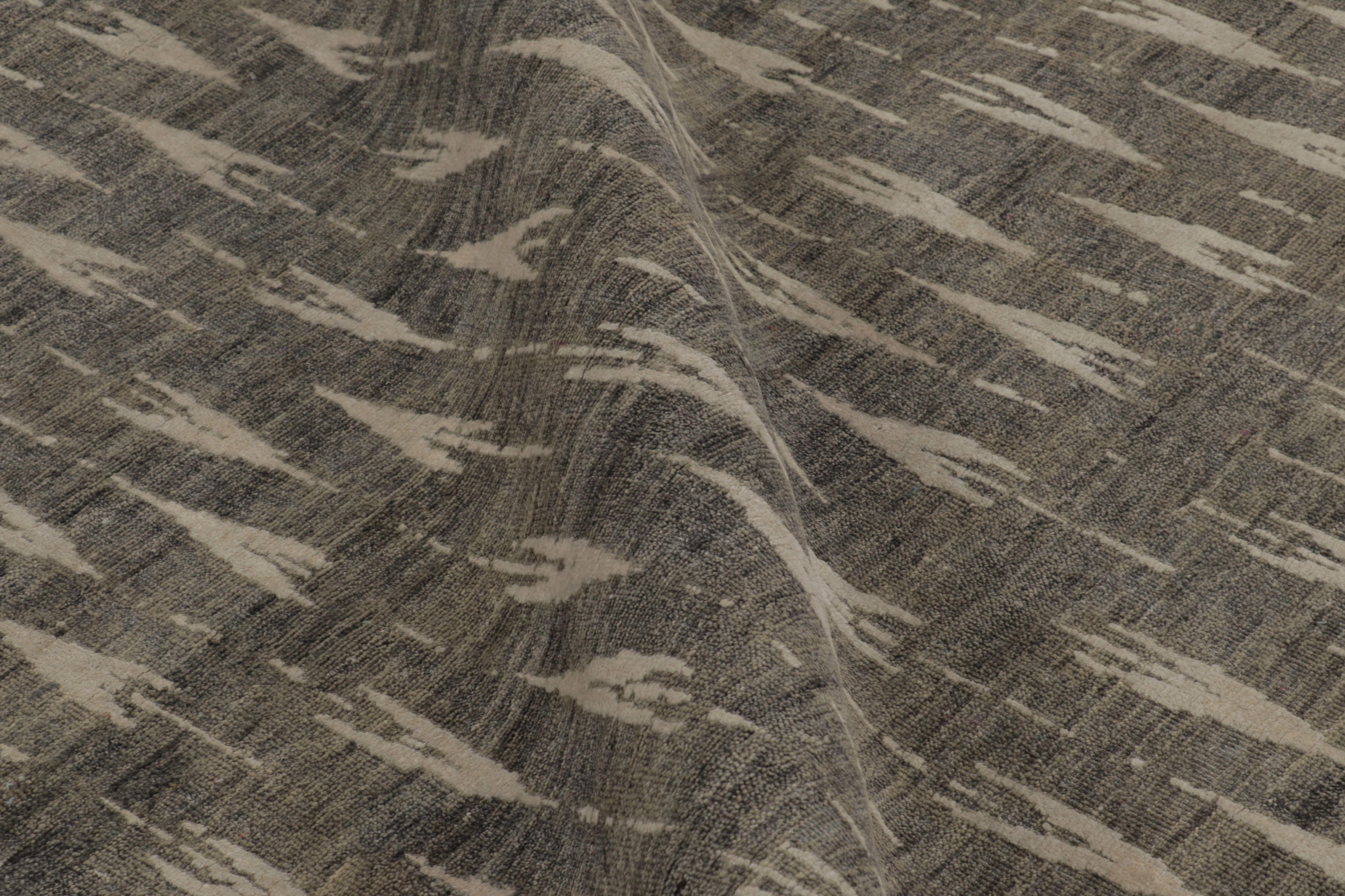 Lana Tappeto Rug & Kilim con stampa a blocchi in marrone e motivi di Arrow in grigio in vendita