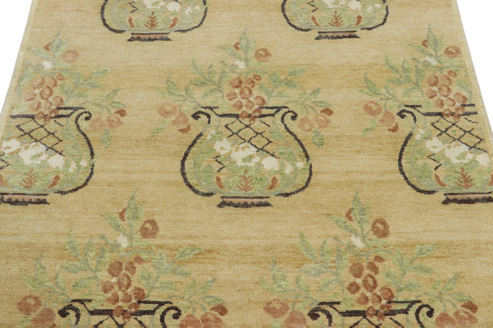 XXIe siècle et contemporain Rug & Kilim's Block print Rug in Beige, Green and Rust Floral Vase Motifs en vente