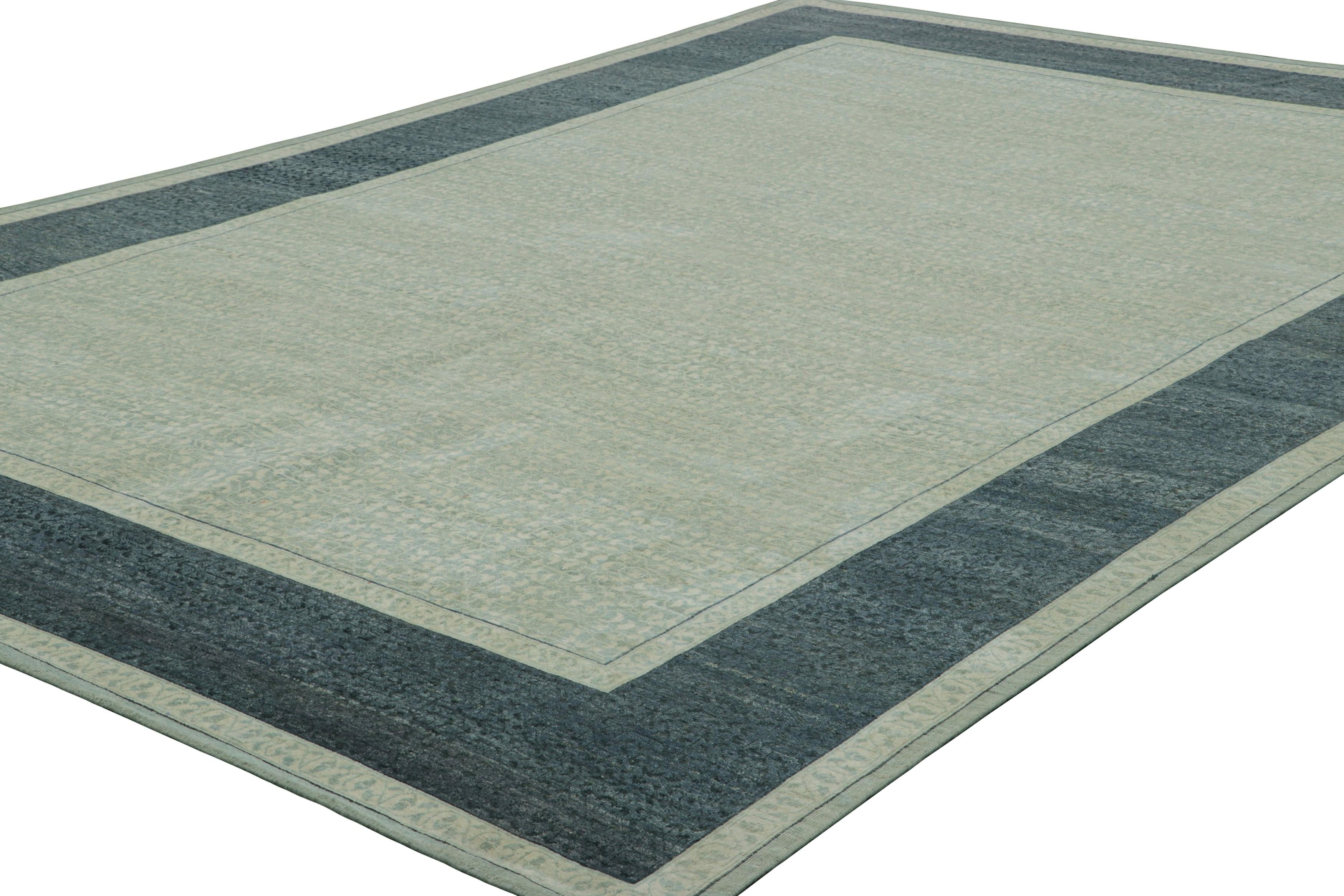 Rug & Kilim's Blockprint-Teppich mit blauem und cremefarbenem Blumenmuster und marineblauer Bordüre (Indisch) im Angebot