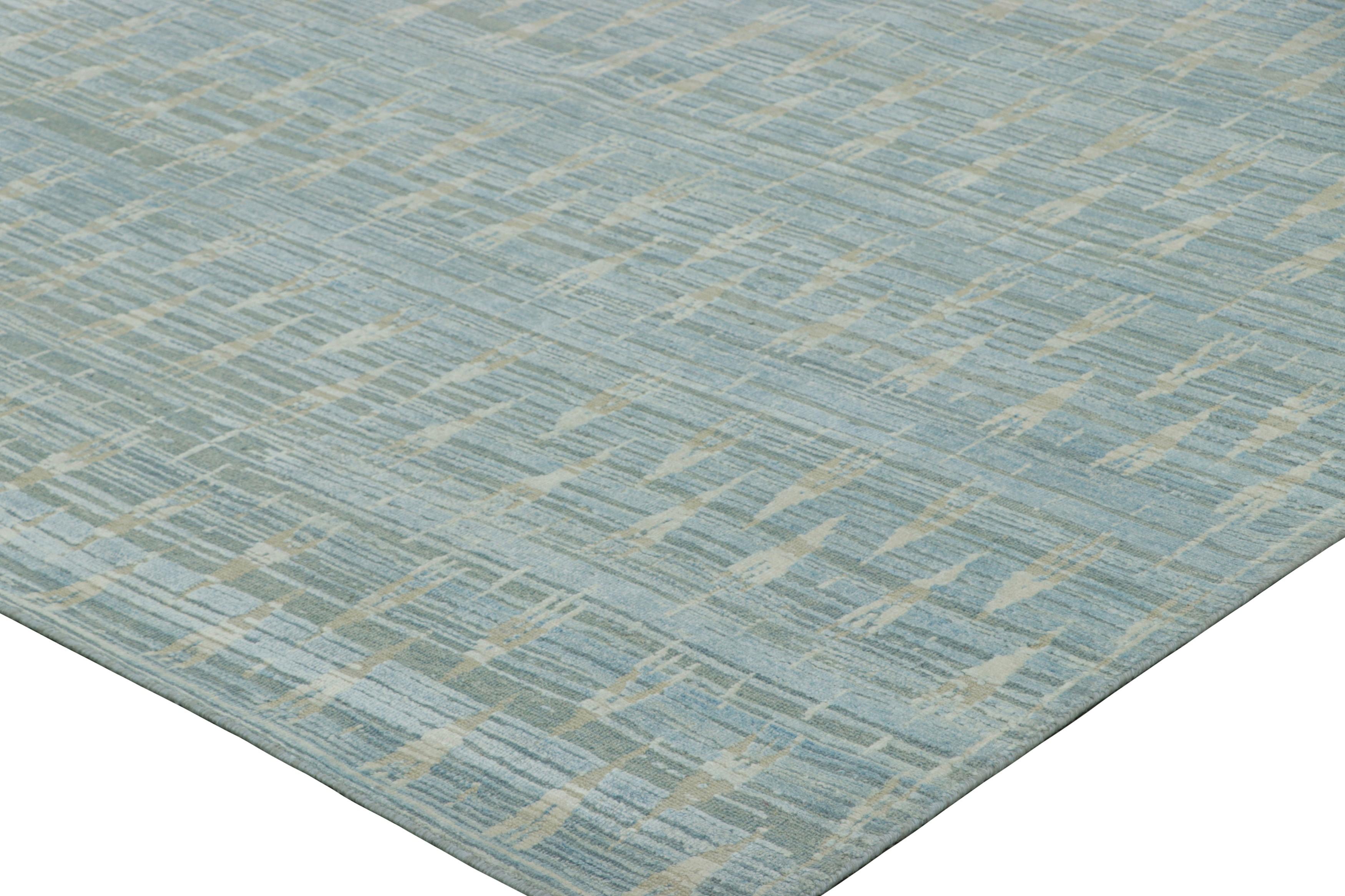 Tapis imprimé en bloc de Rug & Kilim, bleu clair avec motif géométrique beige et crème Neuf - En vente à Long Island City, NY