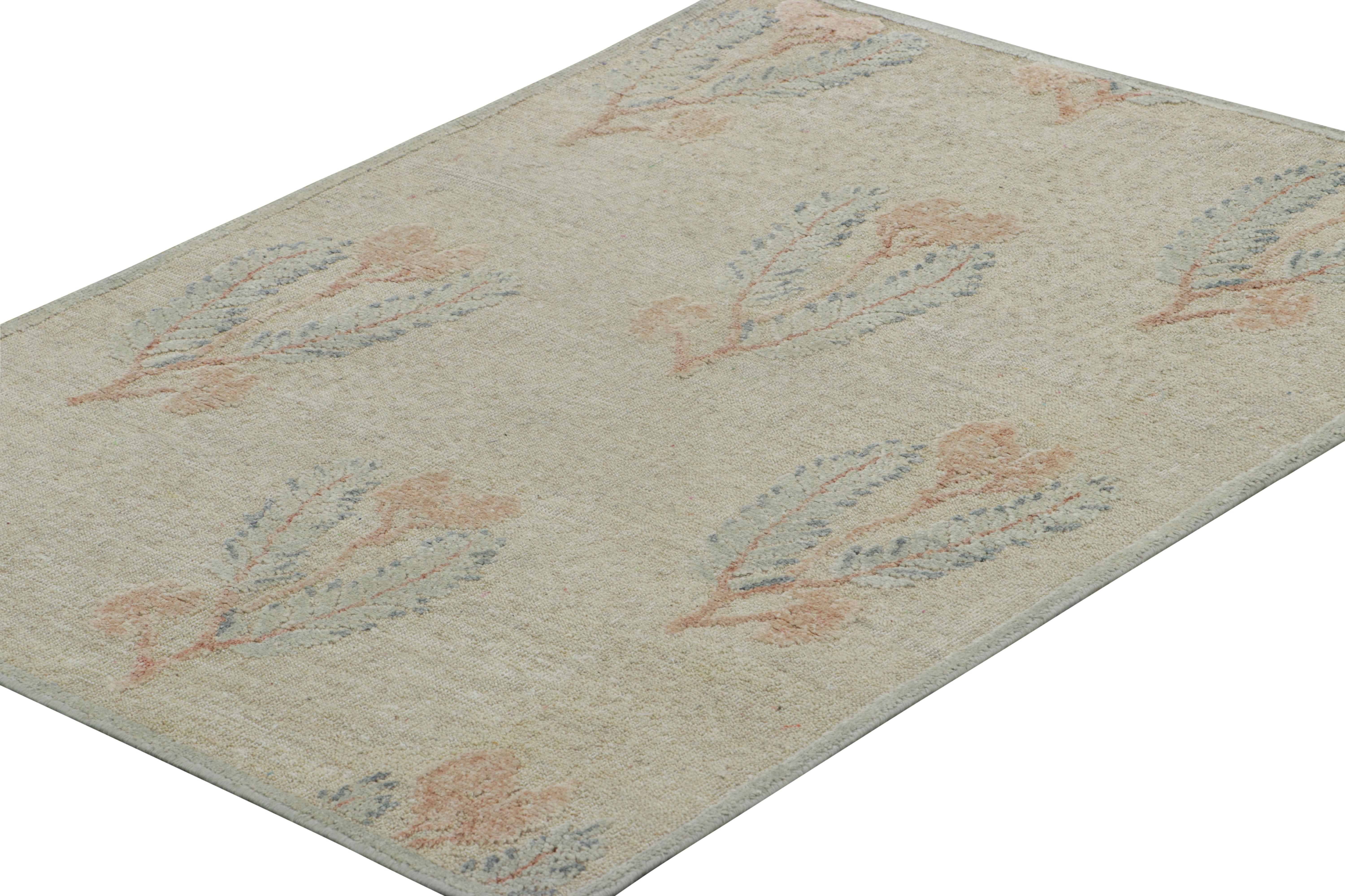 XXIe siècle et contemporain Rug & Kilim's Block Print Rug with Brown and Green Floral Patterns (tapis à motifs floraux bruns et verts) en vente
