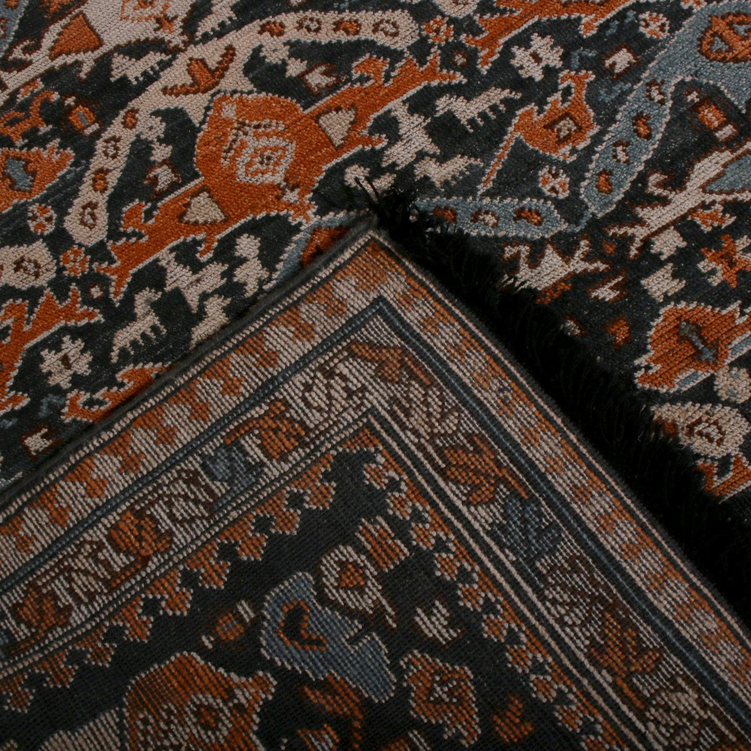 Alfombra personalizada de lana roja y azul estilo Burano Kuba de Rug & Kilim Tribal en venta