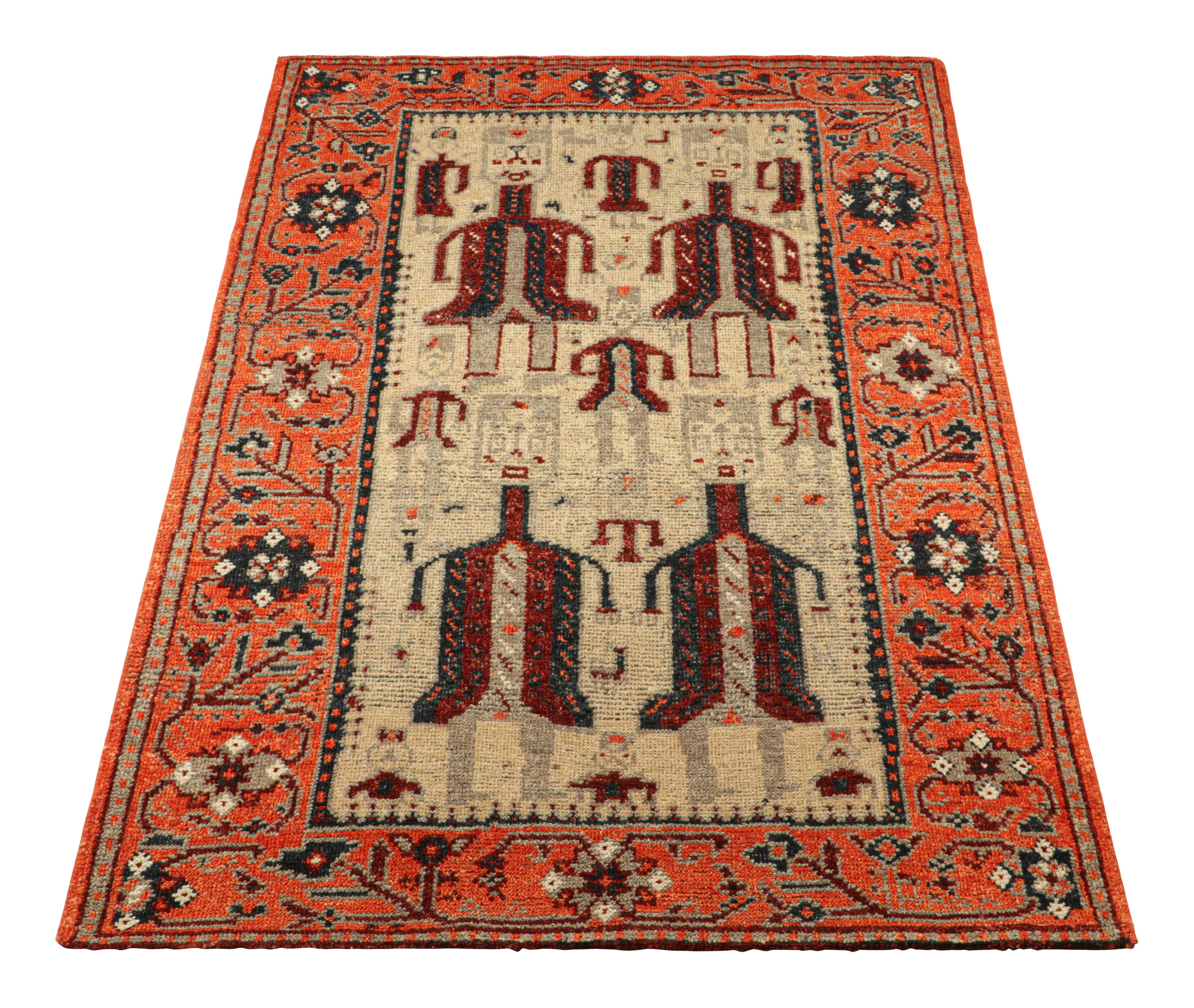 Annodato a mano Tappeto Burano di Rug & Kilim in beige con pitture umane e motivi floreali in vendita