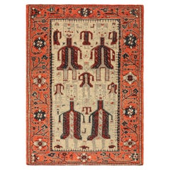Alfombra Burano de Rug & Kilim en beige con dibujos humanos y motivos florales