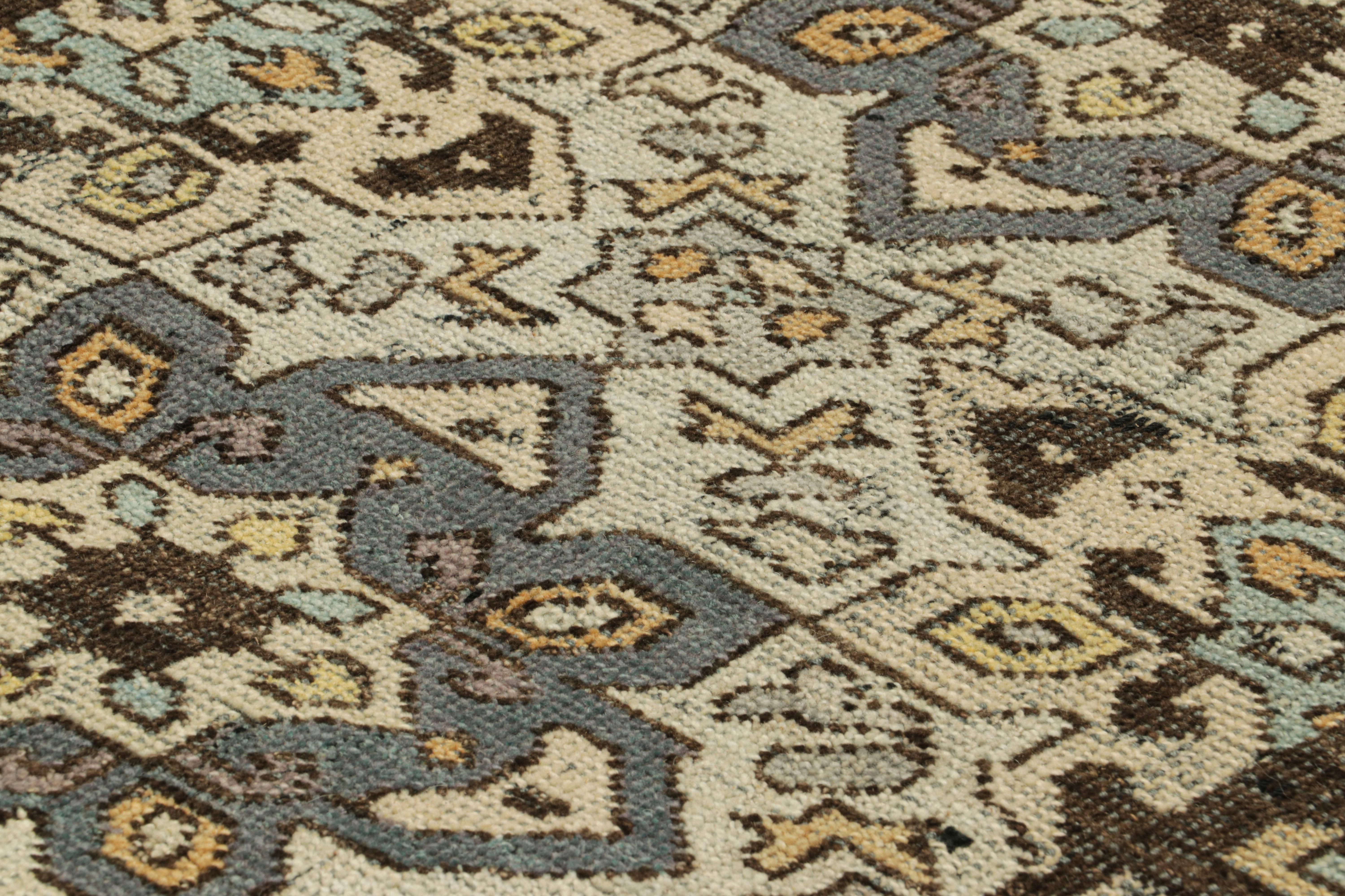Dieser handgeknüpfte Teppich (2x3 cm) aus einer speziellen Ghazni-Wollmischung gehört zur klassischen Burano Collection'S von Rug & Kilim und ist von kaukasischen Stickereien aus dem 18. Jahrhundert inspiriert. 

Über das Design: 

In diesem Stück