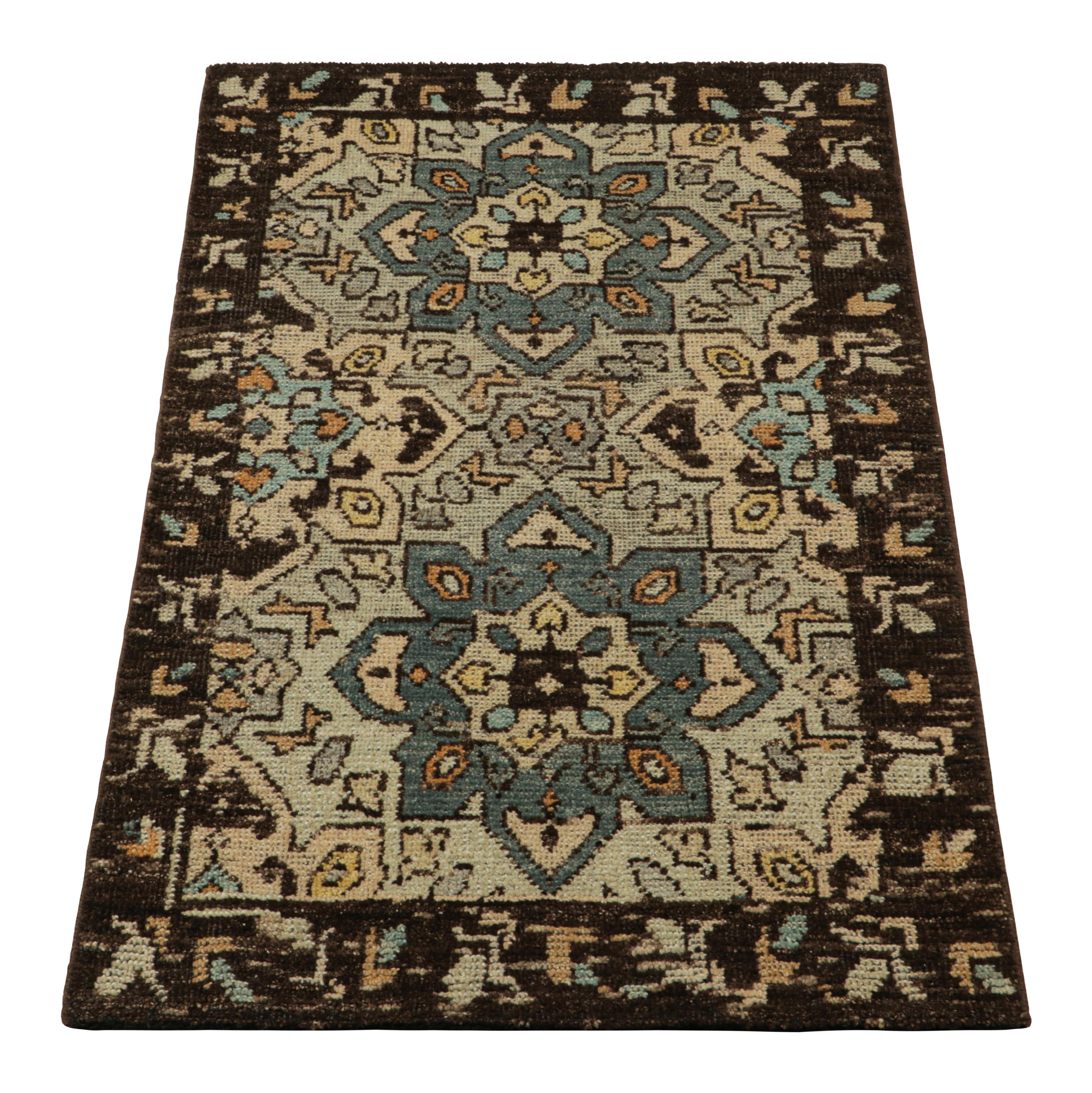 Rug & Kilim's kaukasischer Teppich in Blau mit geometrischen Medaillons im Zustand „Neu“ im Angebot in Long Island City, NY