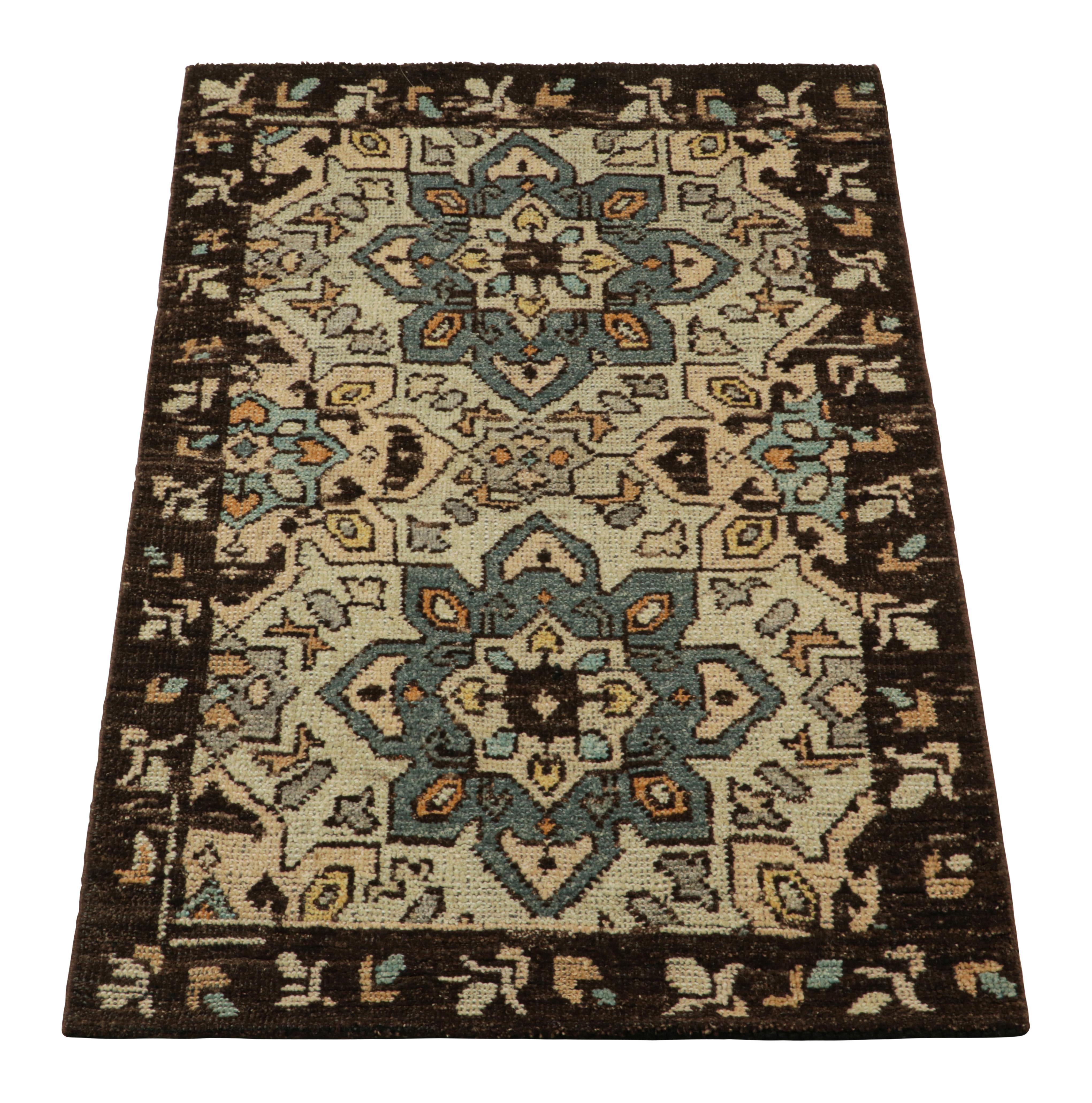 Tappeto in stile caucasico Rug & Kilim in blu con medaglioni geometrici In condizioni Nuovo in vendita a Long Island City, NY