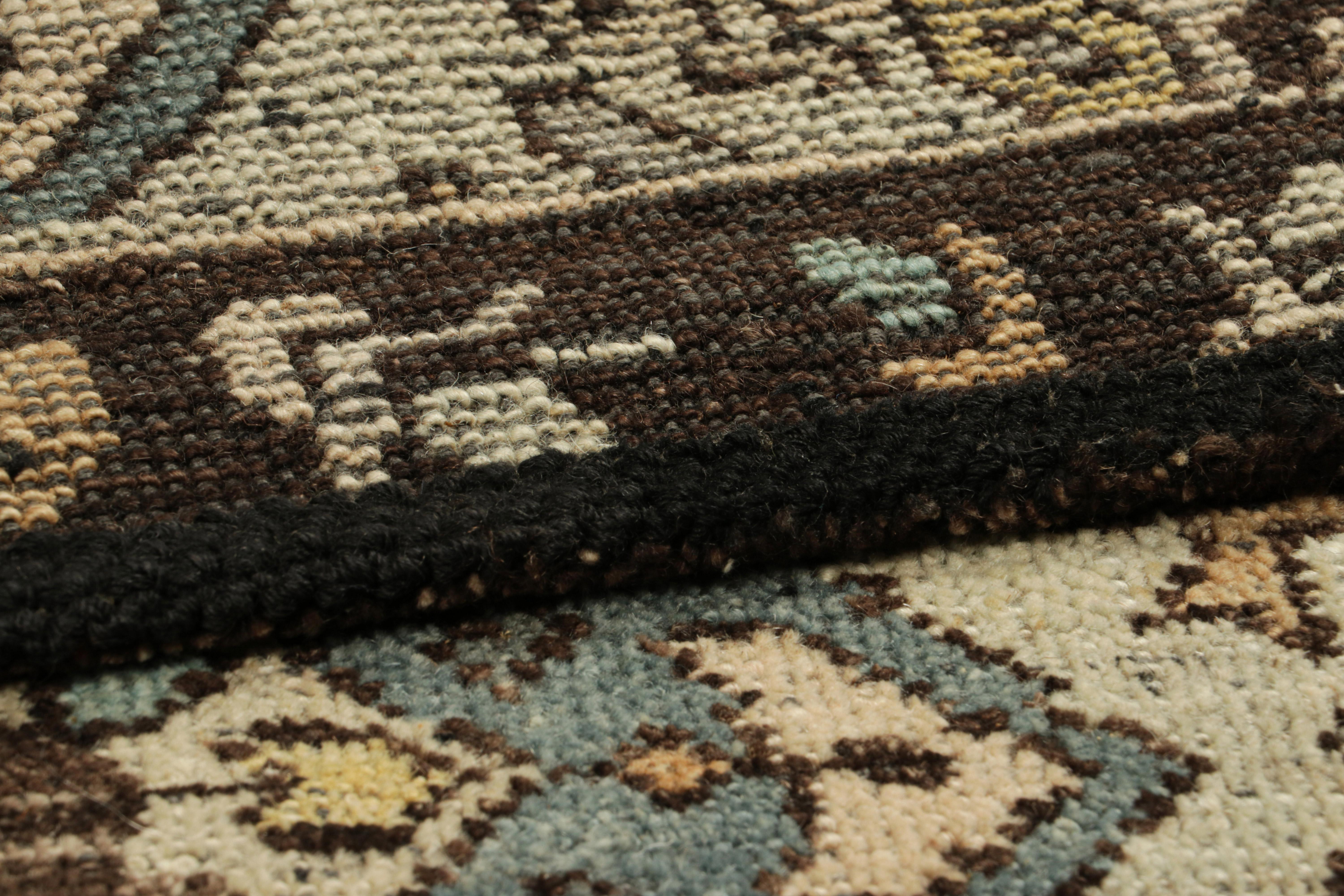 Lana Tappeto in stile caucasico Rug & Kilim in blu con medaglioni geometrici in vendita
