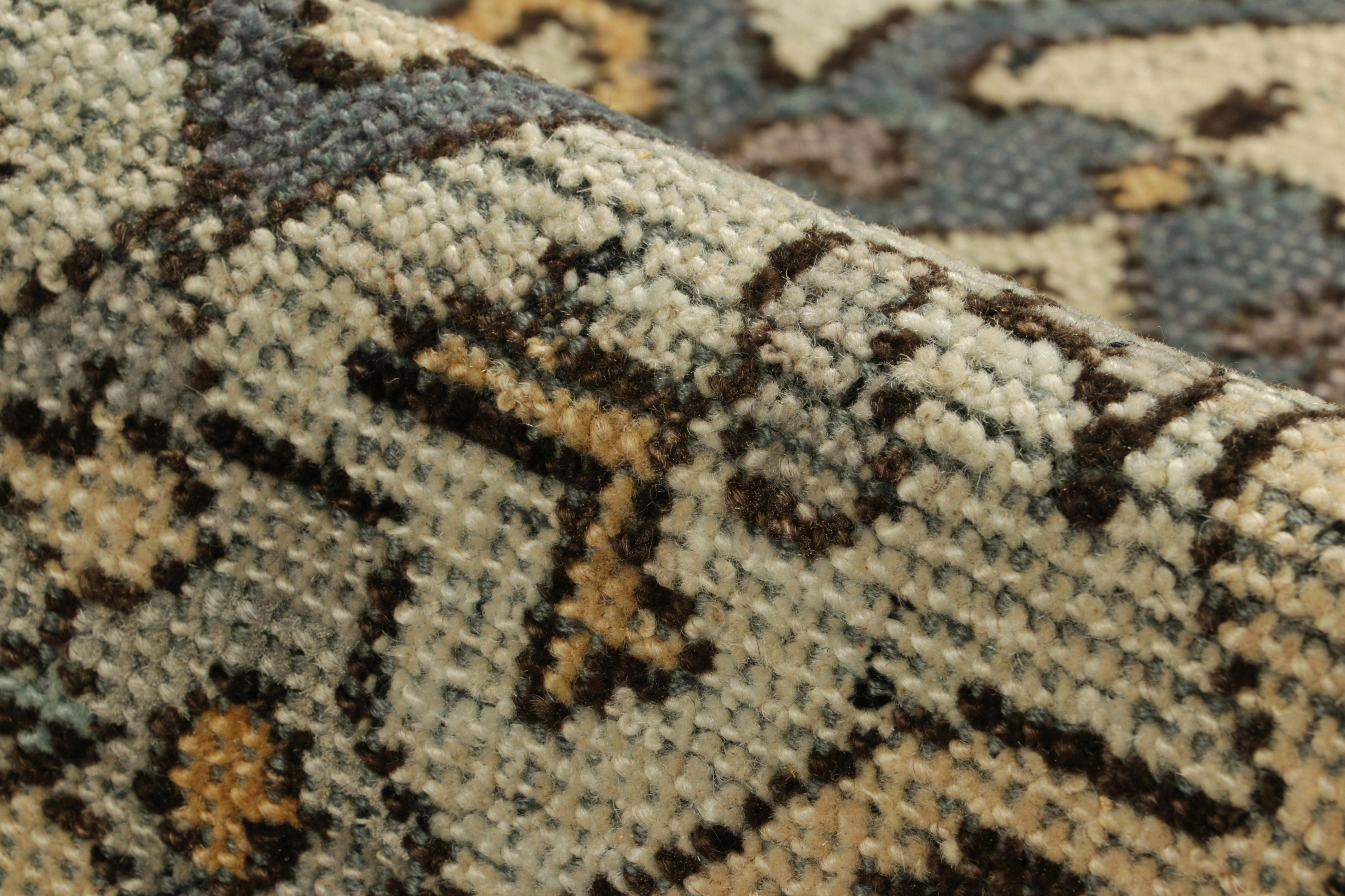 Rug & Kilim's kaukasischer Teppich in Blau mit geometrischen Medaillons im Angebot 1