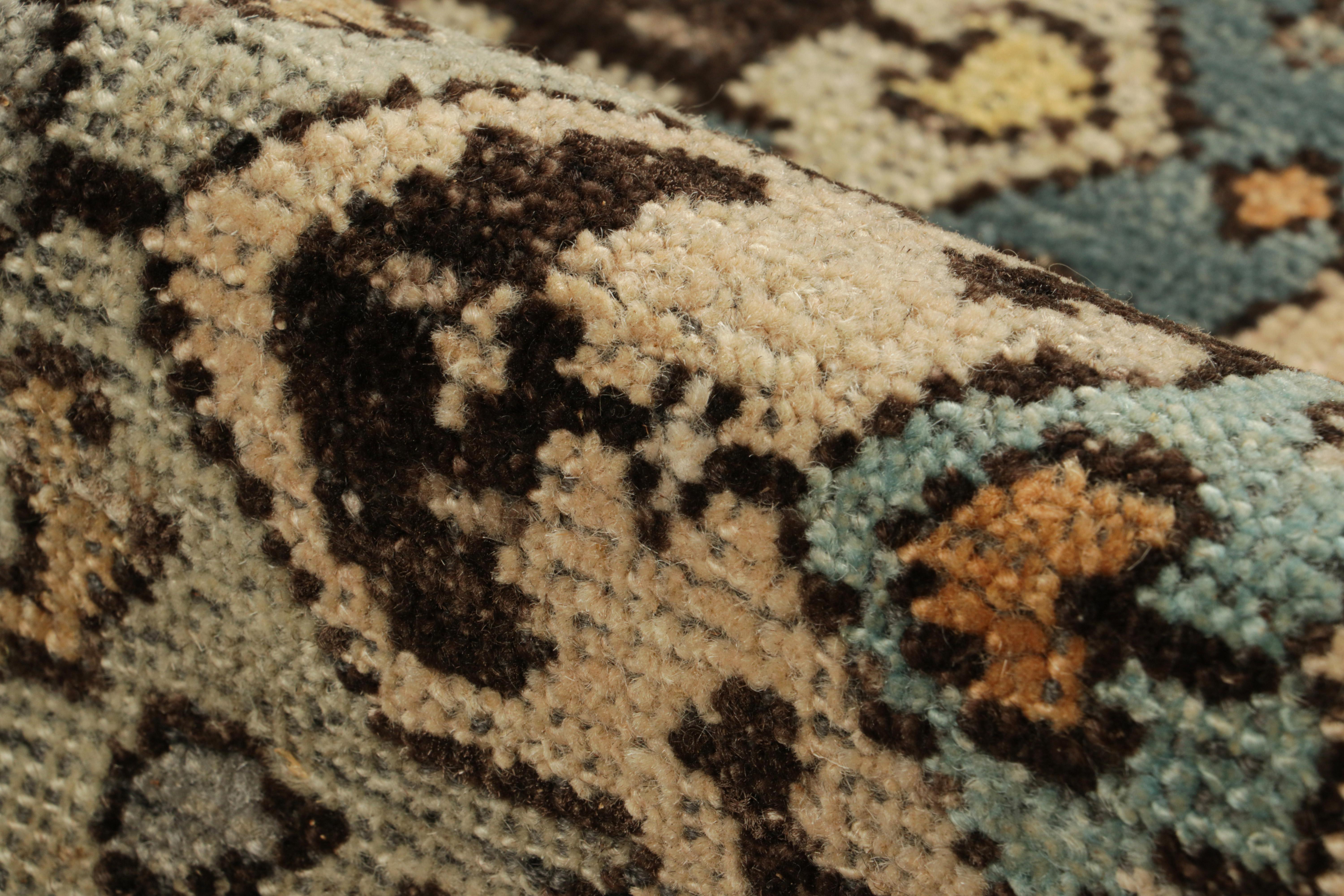 Rug & Kilim's kaukasischer Teppich in Blau mit geometrischen Medaillons im Angebot 1