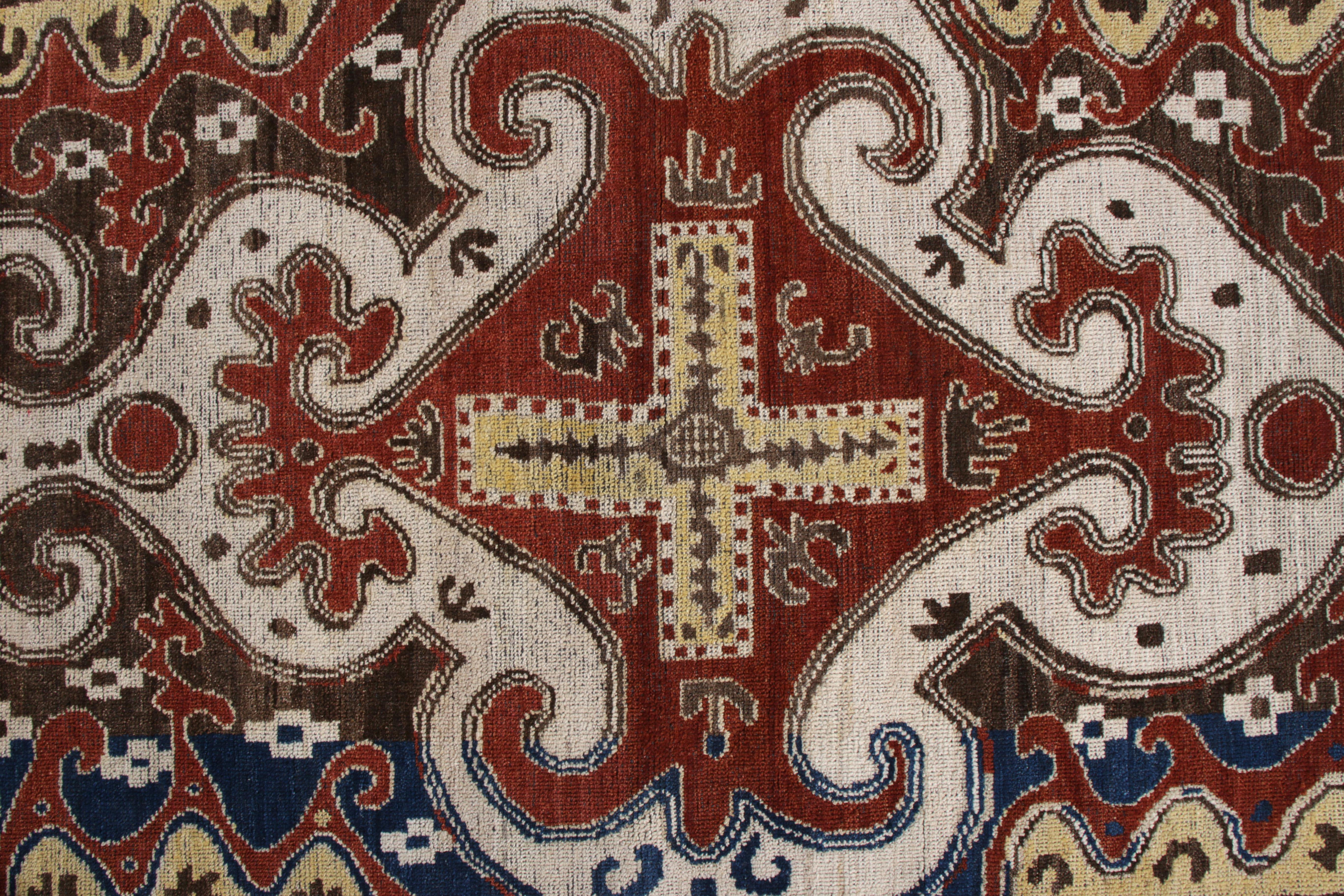 Indien Tapis & Kilims - Tapis de style caucasien à motif de médaillon rouge en vente