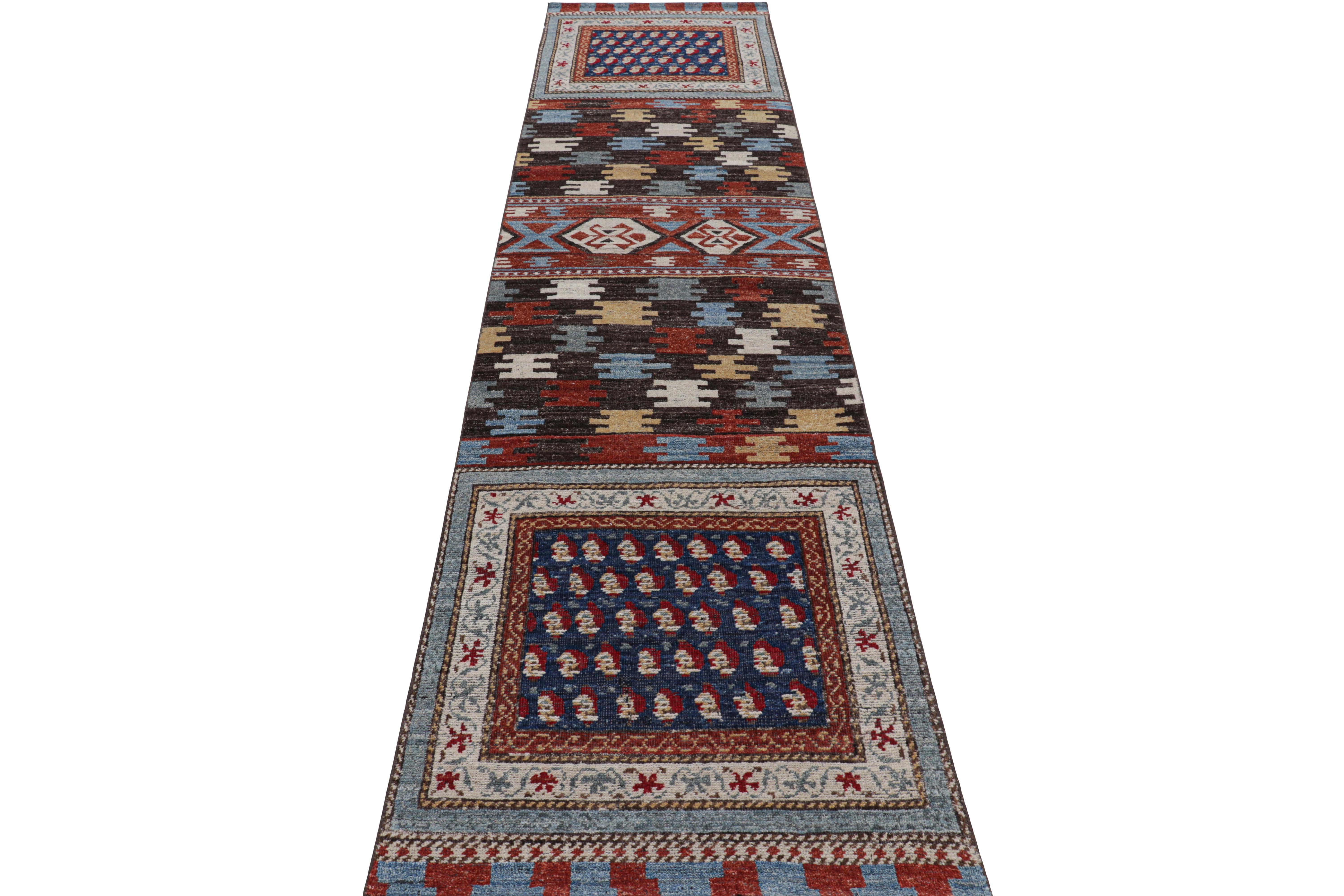 Rug & Kilims Läufer im kaukasischen Stil mit polychromen geometrischen Mustern (Handgeknüpft) im Angebot