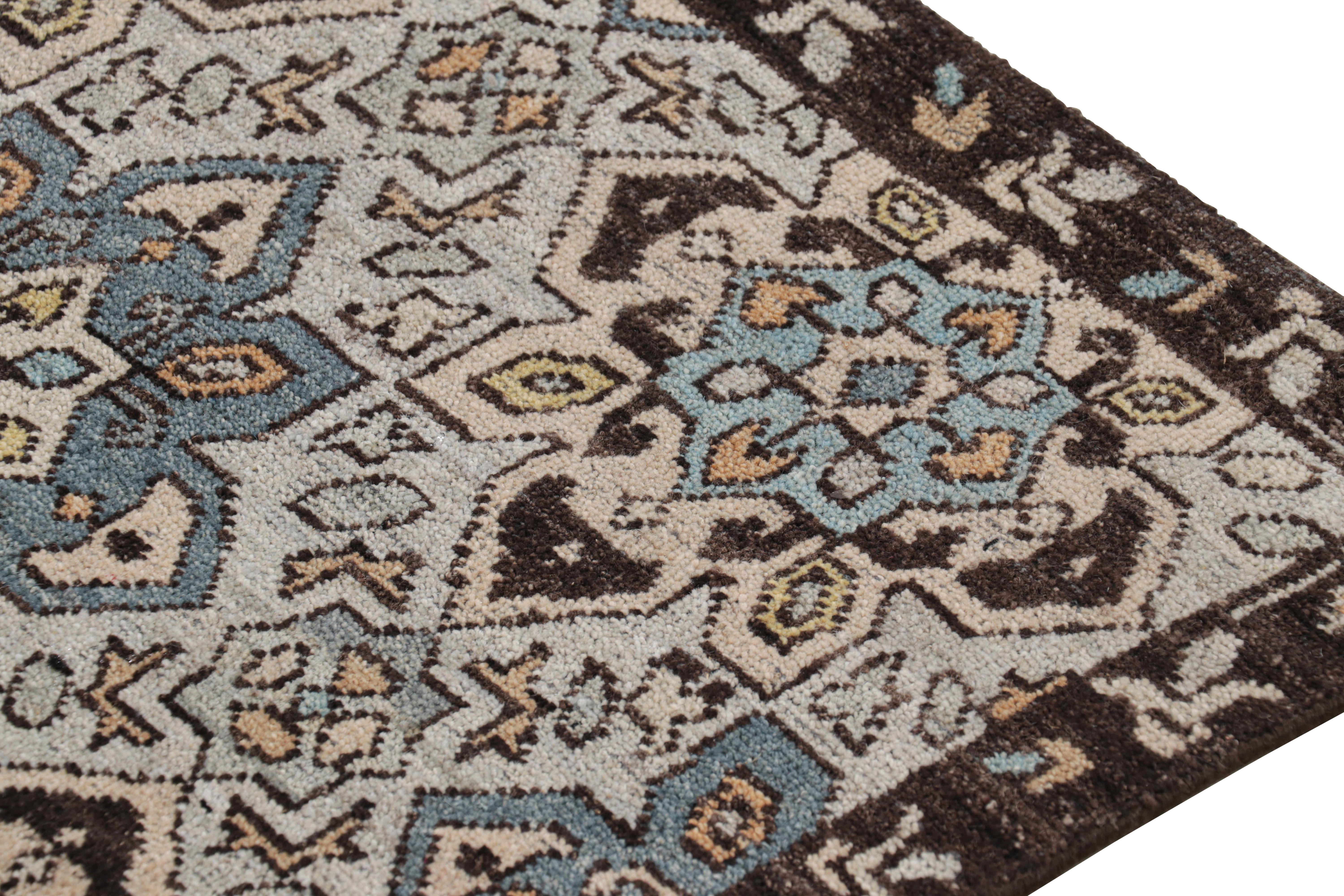 XXIe siècle et contemporain Rug & Kilim's Tapis carré de style caucasien en bleu avec médaillons géométriques en vente