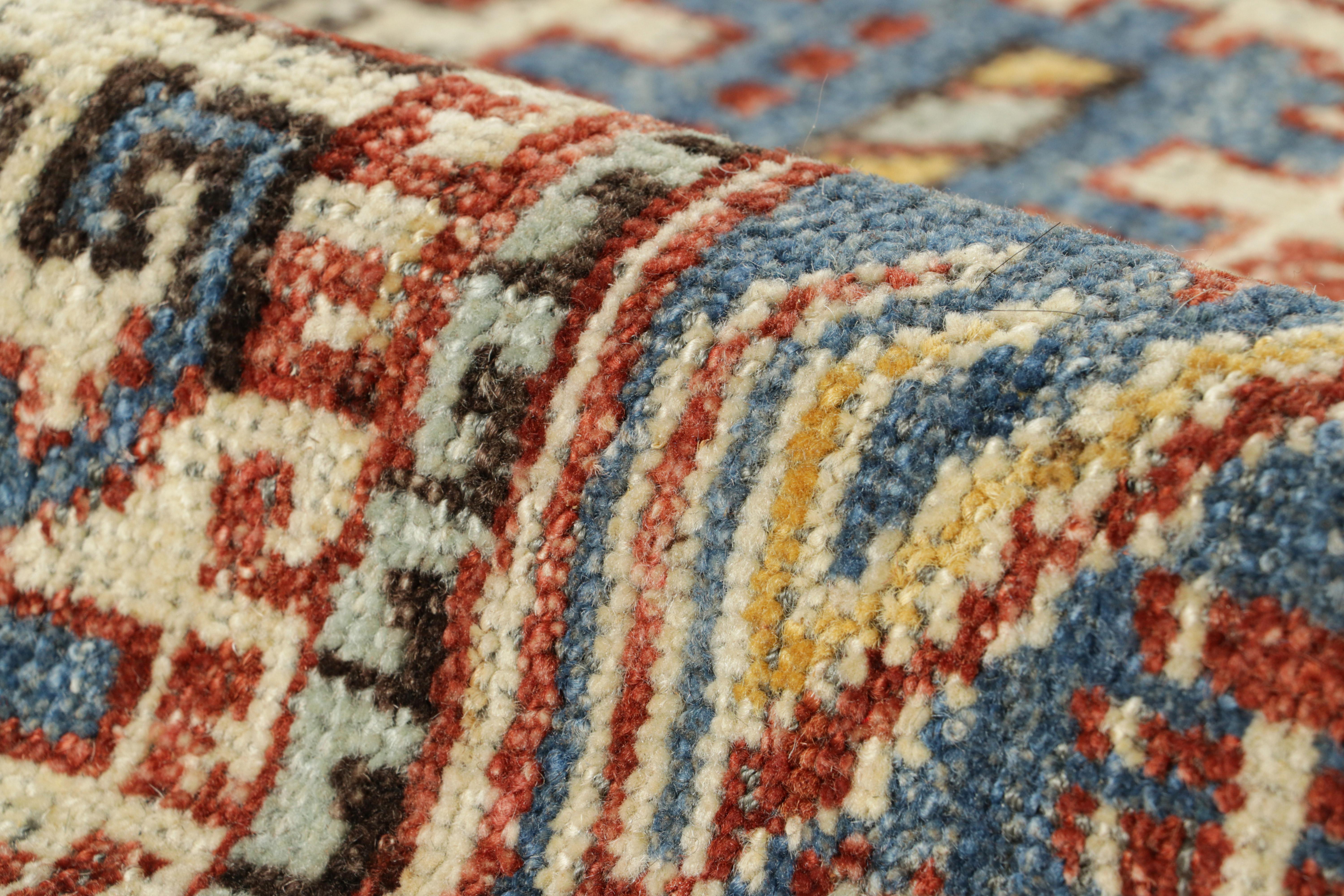 Rug & Kilim's Tapis carré de style caucasien en bleu avec médaillons géométriques en vente 1