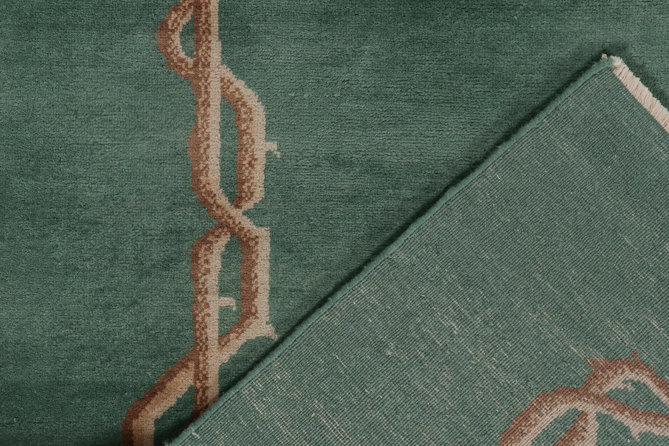 Chinesischer Art-Déco-Teppich aus Teppich und Kelim in Grün mit braunen und blauen Blumenmustern (21. Jahrhundert und zeitgenössisch) im Angebot