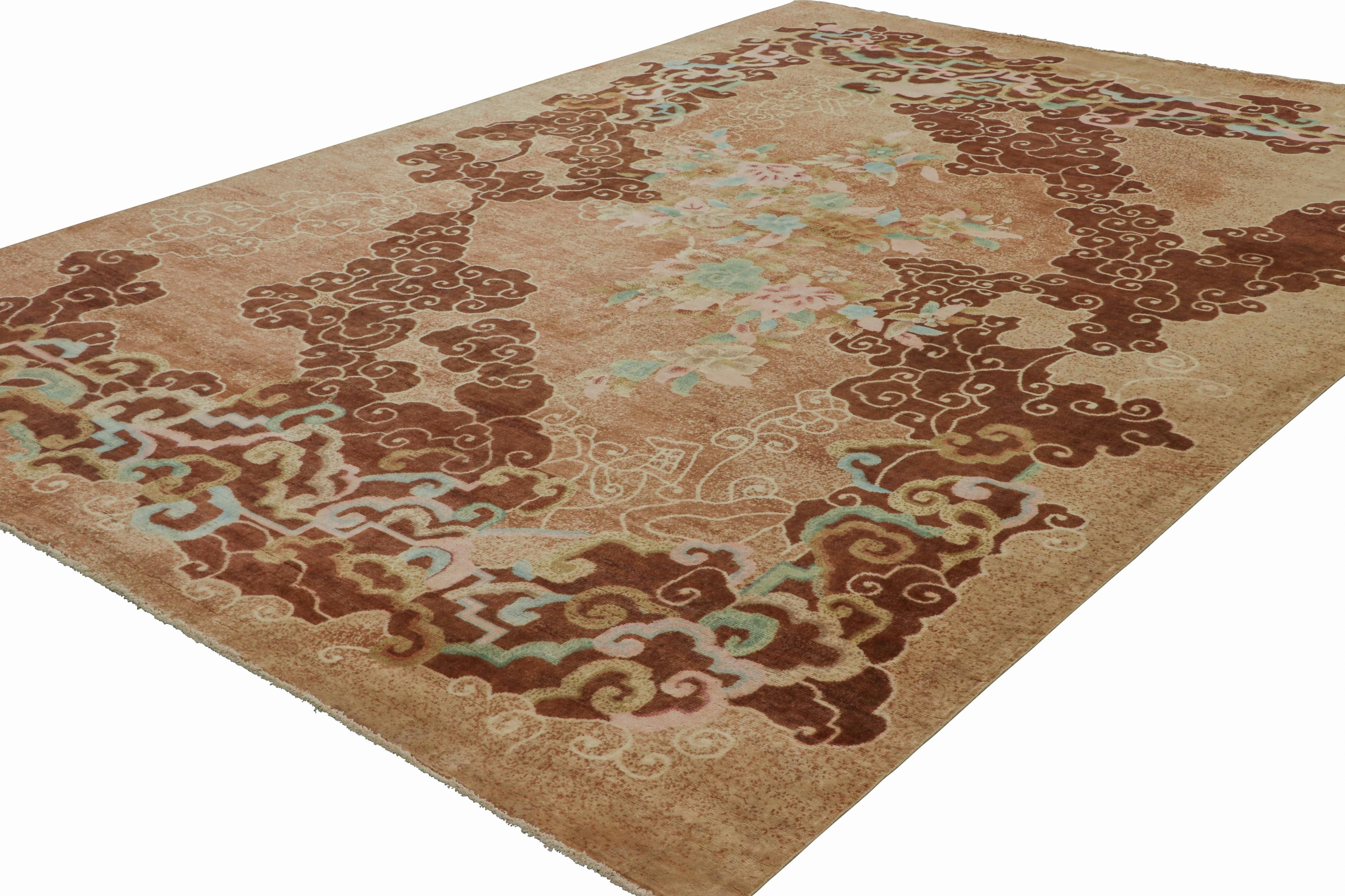 Indien Rug & Kilim's Chinese Art Deco Style Rug, Brown with Clouds and Floral Patterns (tapis chinois de style art déco, brun avec nuages et motifs floraux) en vente