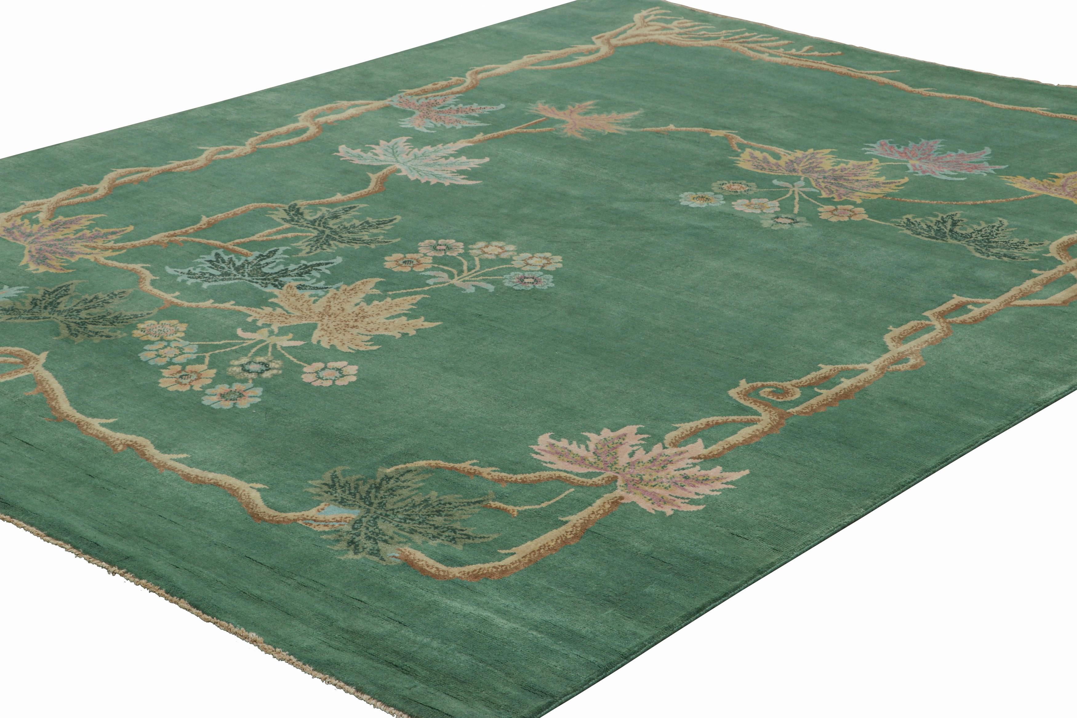 Tissé à la main Rug & Kilim's Chinese Art Deco Style Rug, Forest Green with Floral Patterns (tapis chinois de style Art déco, vert forêt avec motifs floraux) en vente