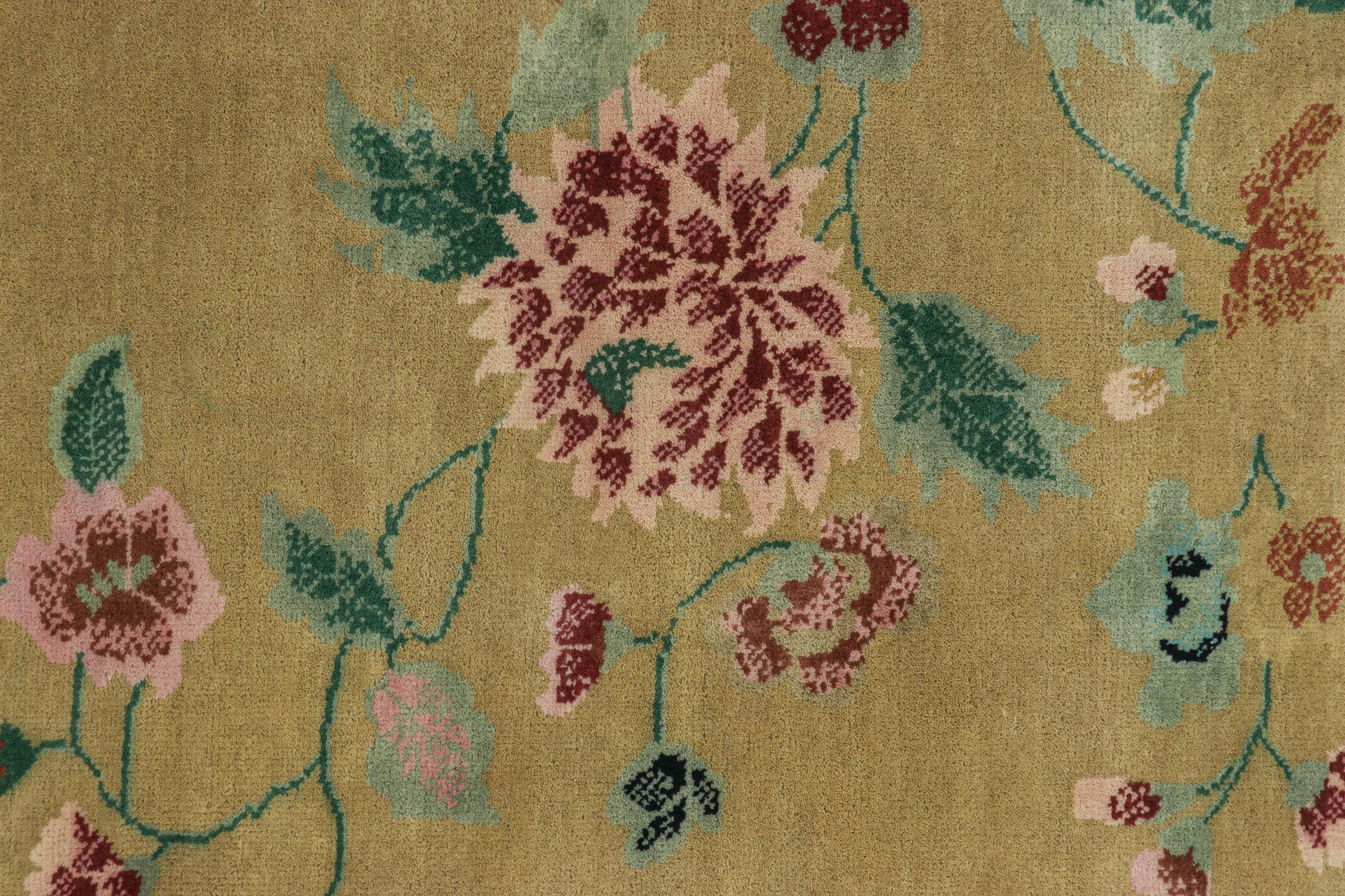 Indian Rug & Kilim’s Chinese Art Deco Style Rug, Gold and Green with Floral Patterns For Sale