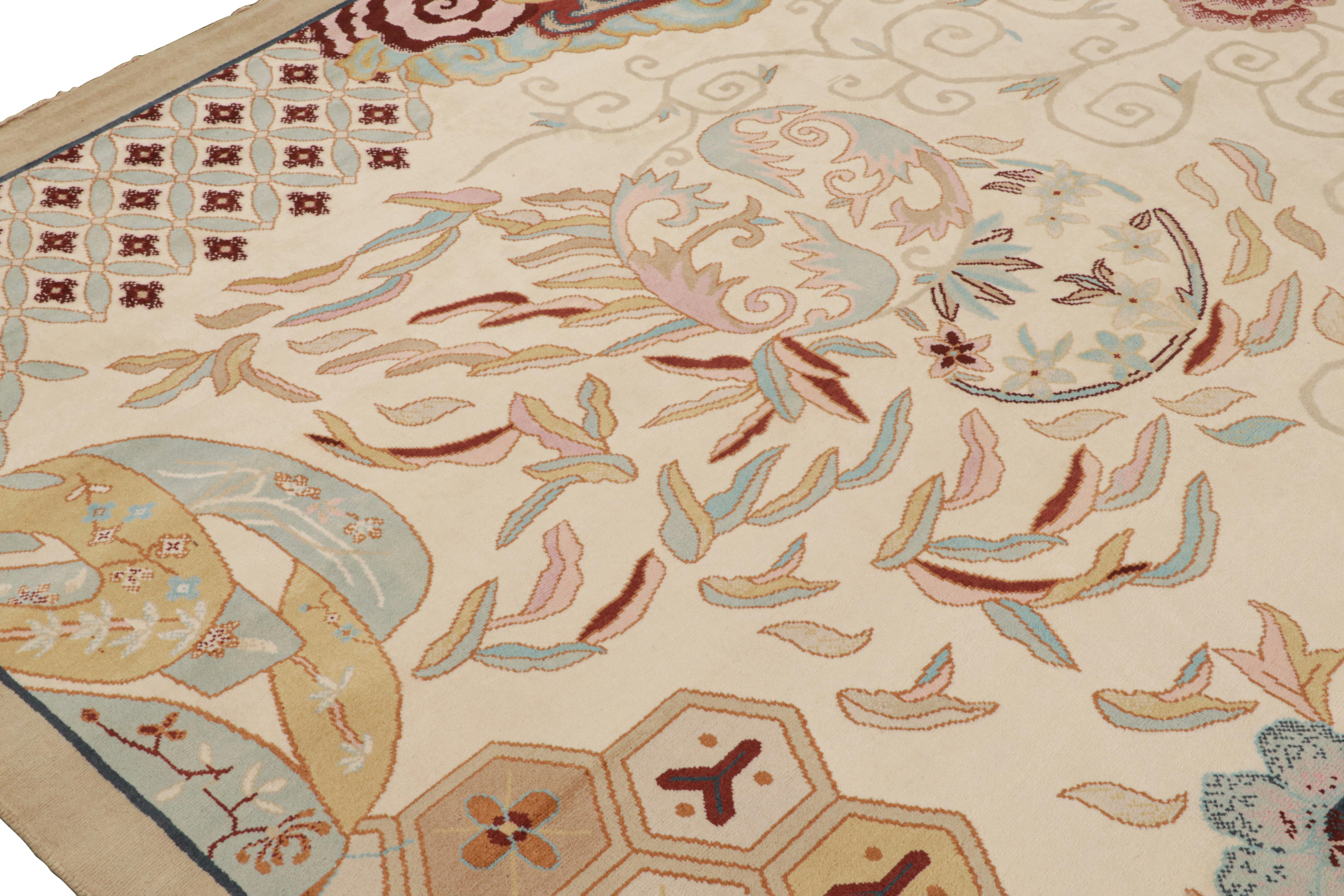 Dieser Teppich im Format 12x15 ist ein aufregender Neuzugang in der Art Deco-Teppichkollektion von Rug & Kilim. 

Über das Design: 

Dieser moderne, handgeknüpfte Wollteppich erinnert an den chinesischen Art-Déco-Stil der 1920er Jahre. Der Teppich