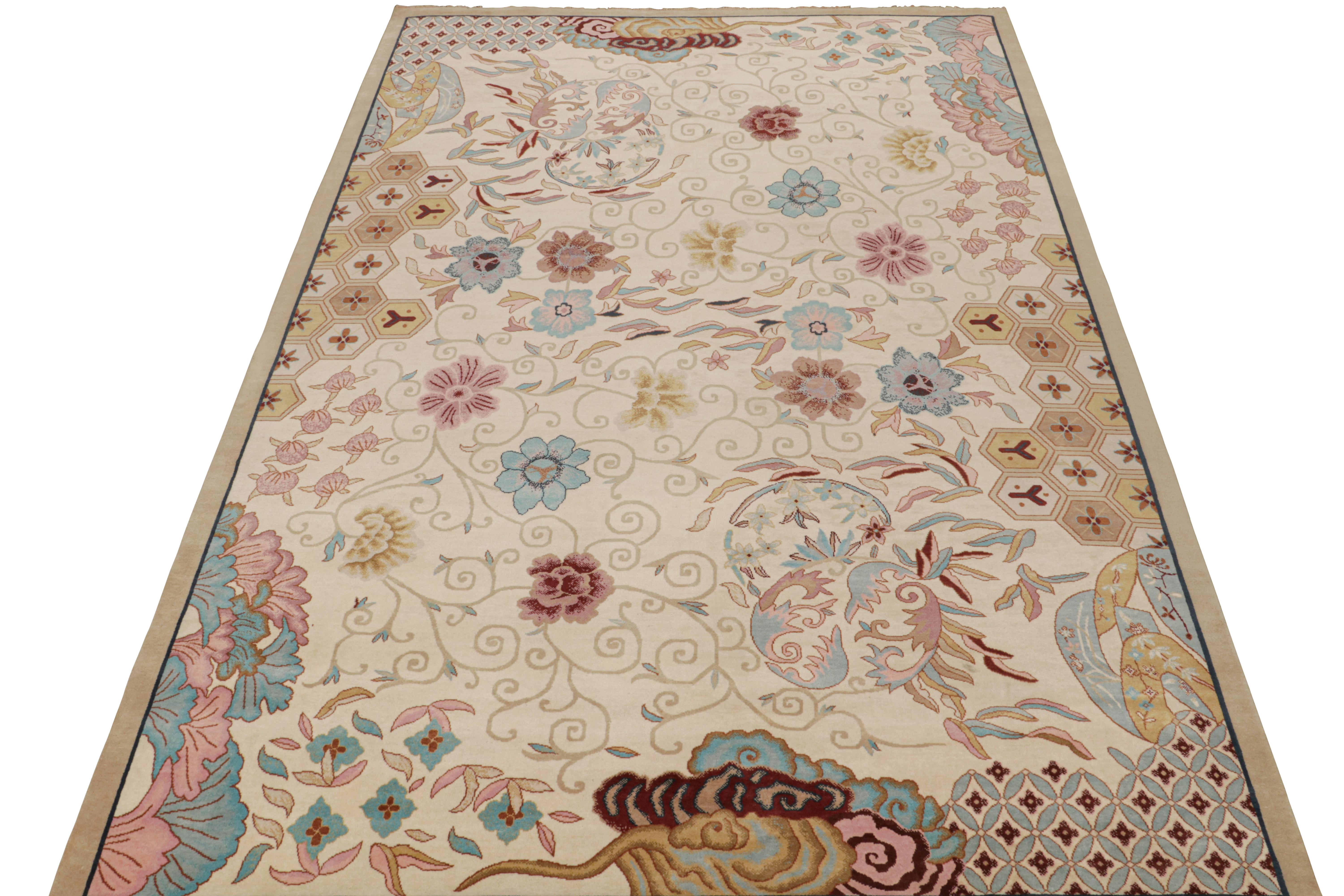 Rug & Kilim's Chinese Art Deco Style Rug in Beige-Brown with Floral Patterns (tapis chinois de style Art déco en beige et brun avec motifs floraux) Neuf - En vente à Long Island City, NY