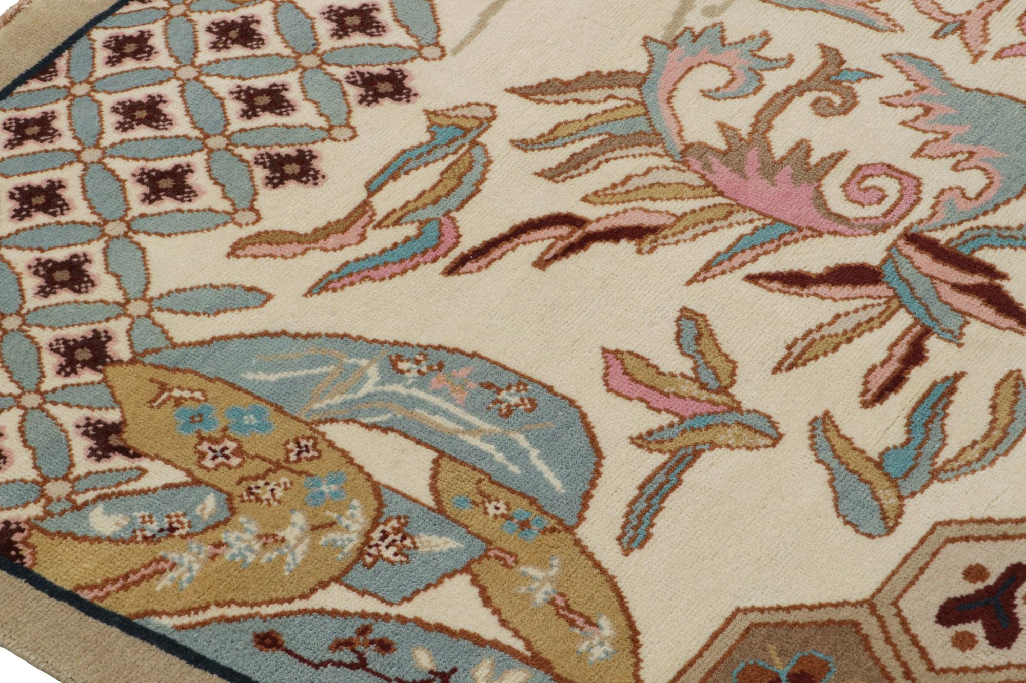 Rug & Kilim's Chinesischer Teppich im Art Deco Stil in Beige mit Blumenmustern (Handgeknüpft) im Angebot