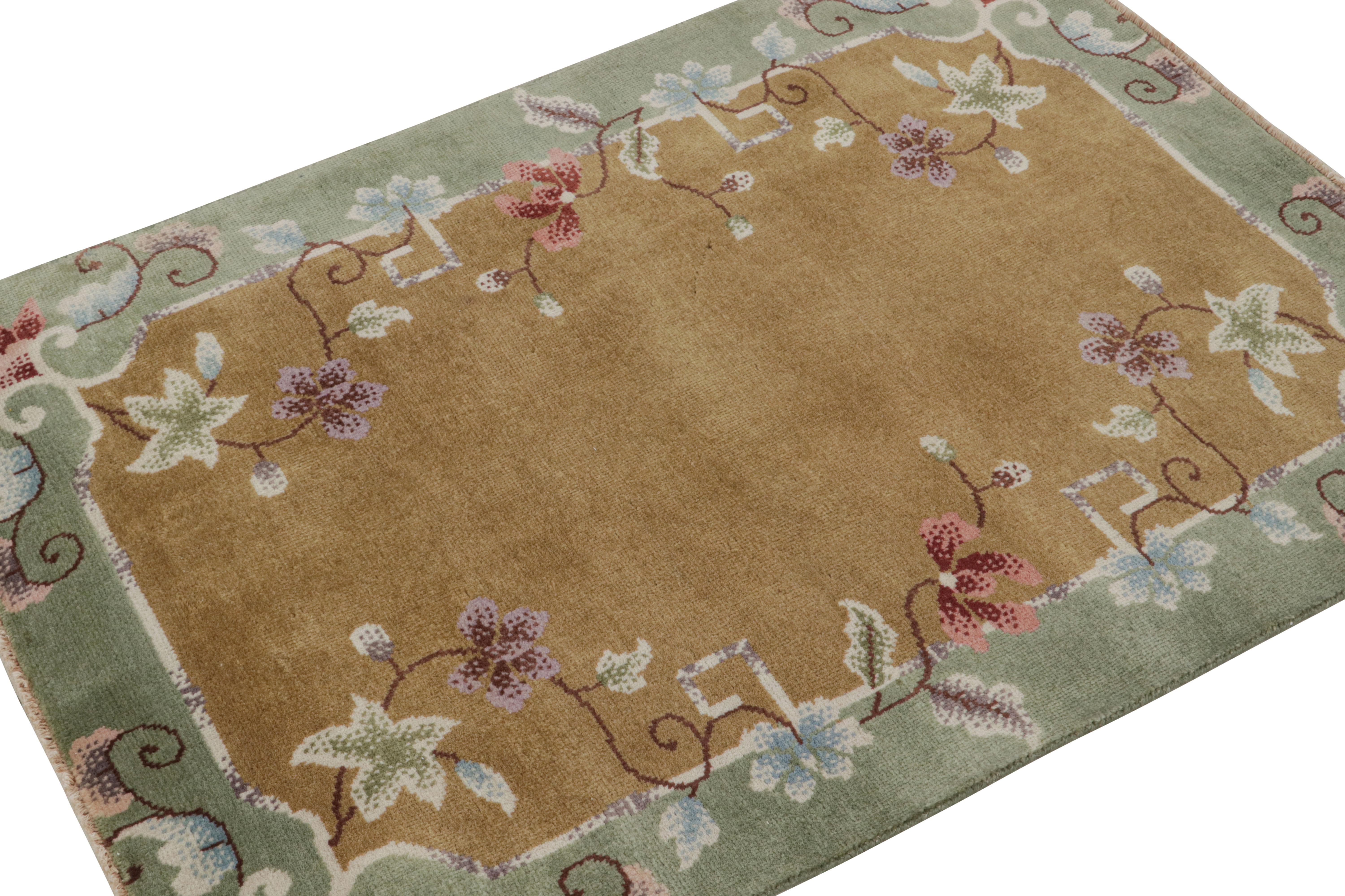 Annodato a mano in lana, questo tappeto 3x4 di Rug & Kilim è una nuova aggiunta alla linea di tappeti cinesi Art Deco. 

Sul design: 

Gli ammiratori dell'artigianato apprezzeranno la sottile raffinatezza della texture, dei dettagli e
