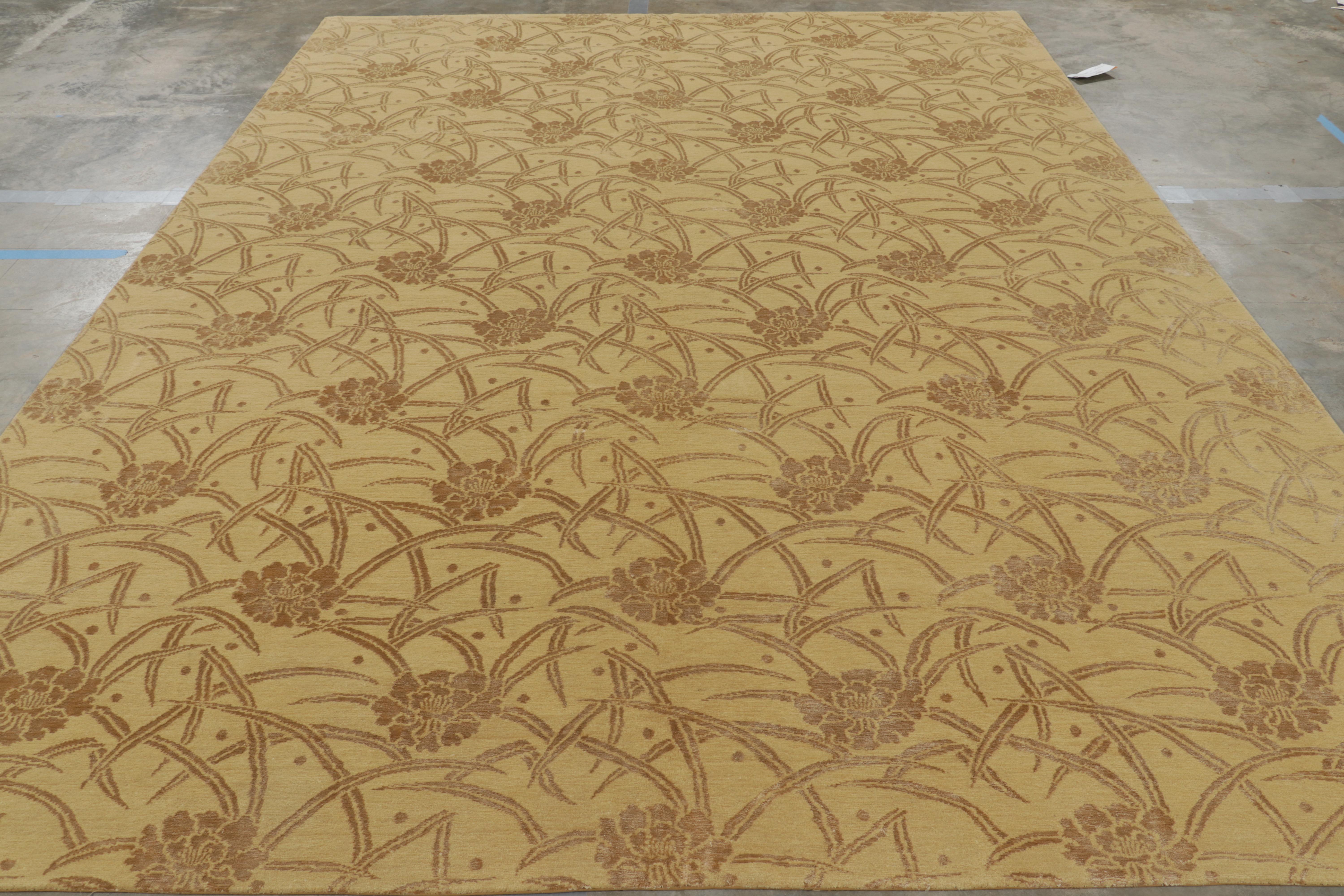 Realizzato con lana e seta annodate a mano in una delle qualità di vello nepalesi più lussuose, questo tappeto moderno 9x12 di Rug & Kilim è chiamato 