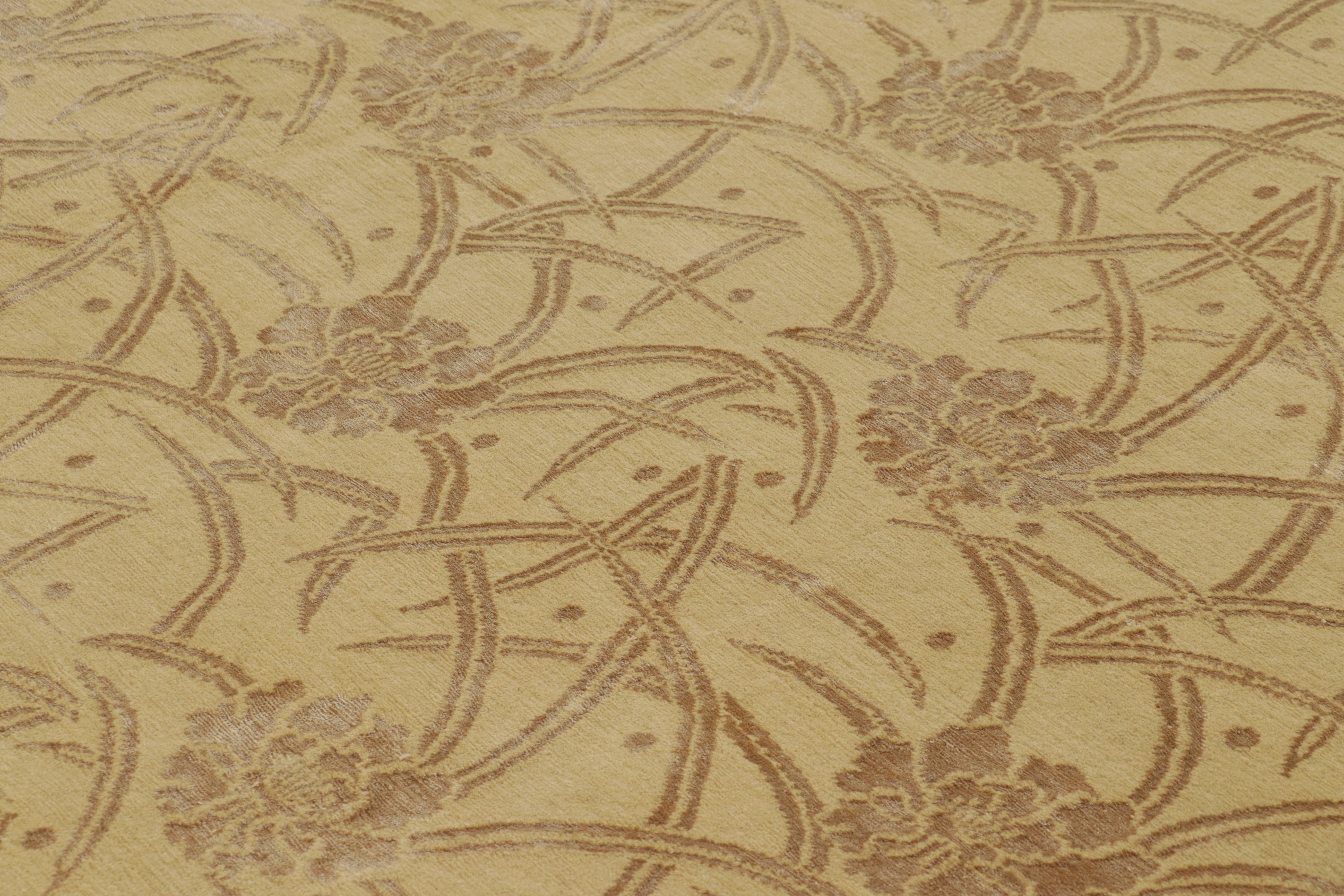 XXI secolo e contemporaneo Rug & Kilim - Tappeto cinese in stile Art Deco con motivi floreali oro e marrone in vendita