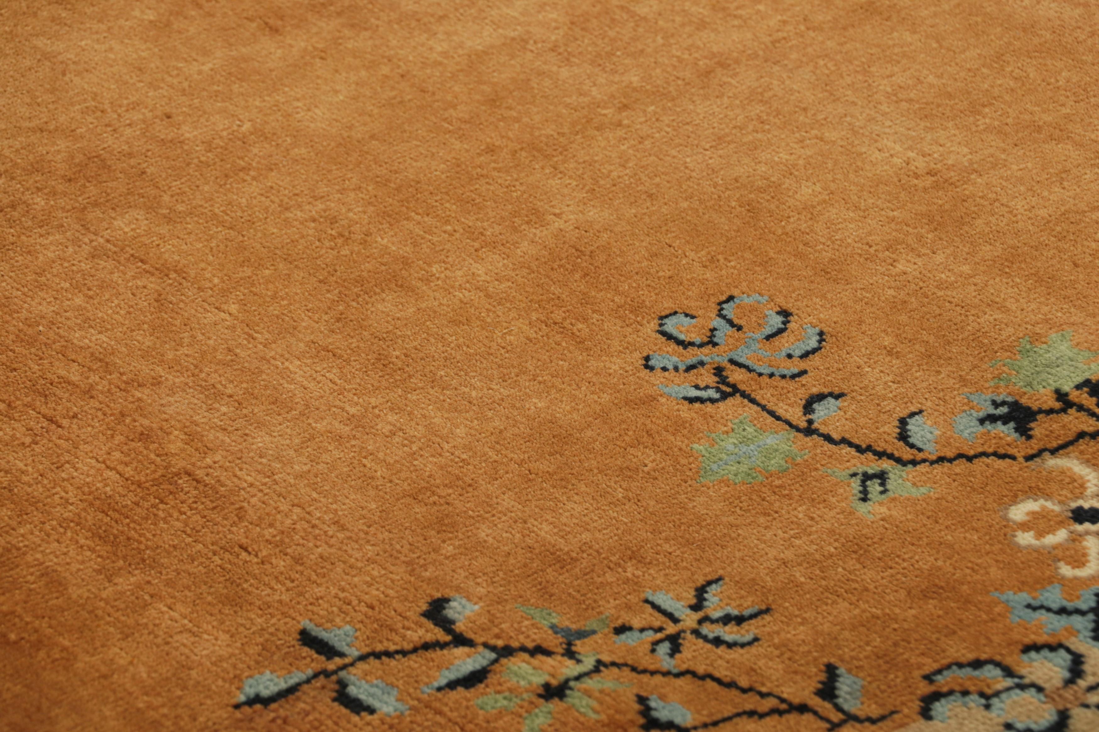 Made with hand-knotted wool, this 4x6 contemporary rug represents the Chinese Art Deco rug collection by Rug & Kilim—inspired from the 1920s Chinoiserie style period pieces of the most elegant sensibility. 

On the Design: 

A Beige border and gold