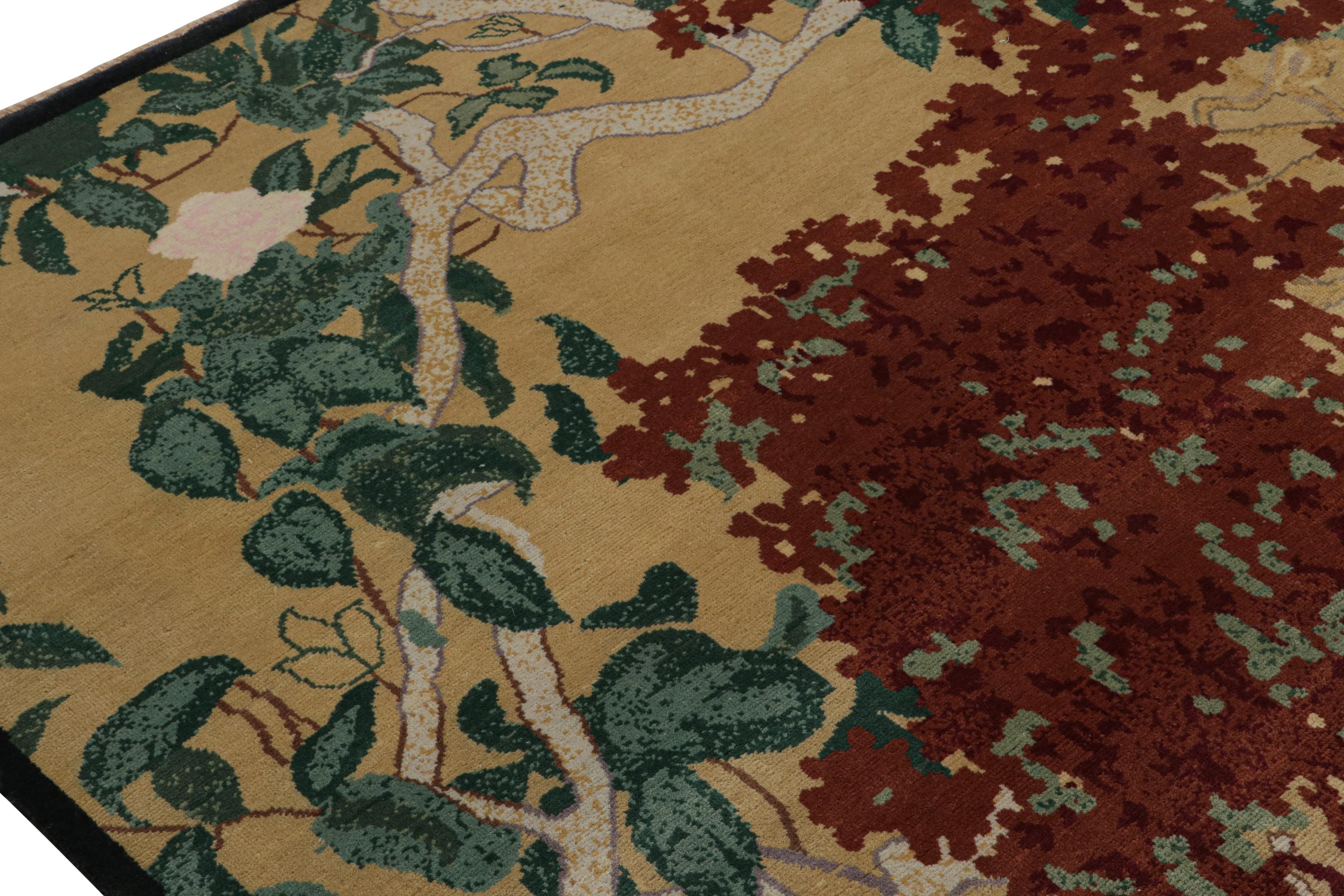 Rug & Kilim's chinesischer Art-Deco-Teppich in Gold mit Blumenmustern (Handgeknüpft) im Angebot