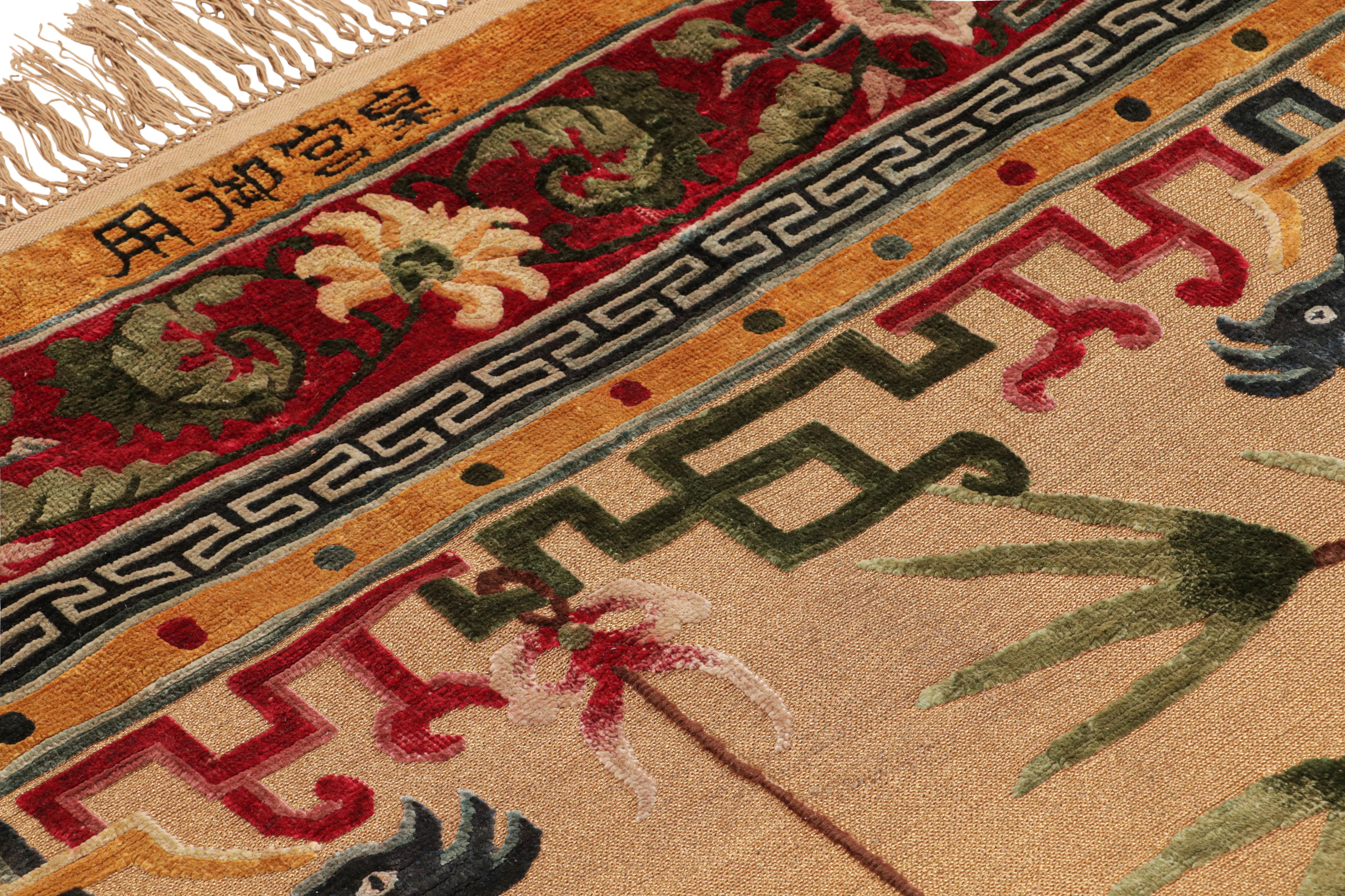 Rug & Kilim è un tappeto cinese in stile Art Deco in oro con motivi floreali e pittorici In condizioni Nuovo in vendita a Long Island City, NY