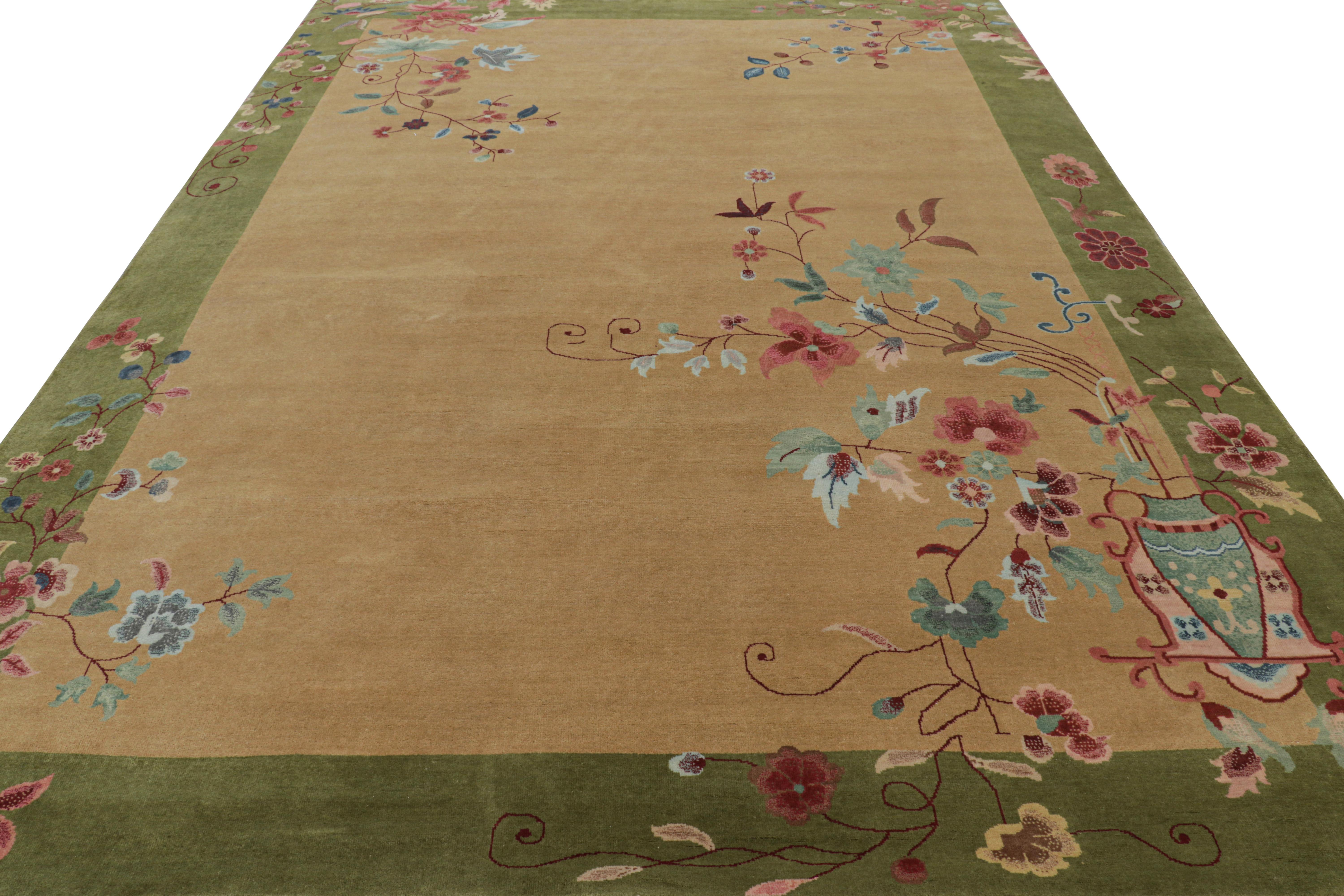 Rug & Kilim's Chinese Art Deco Style Rug in Green and Beige with Floral Patterns (tapis chinois de style Art déco en vert et beige avec des motifs floraux) Neuf - En vente à Long Island City, NY