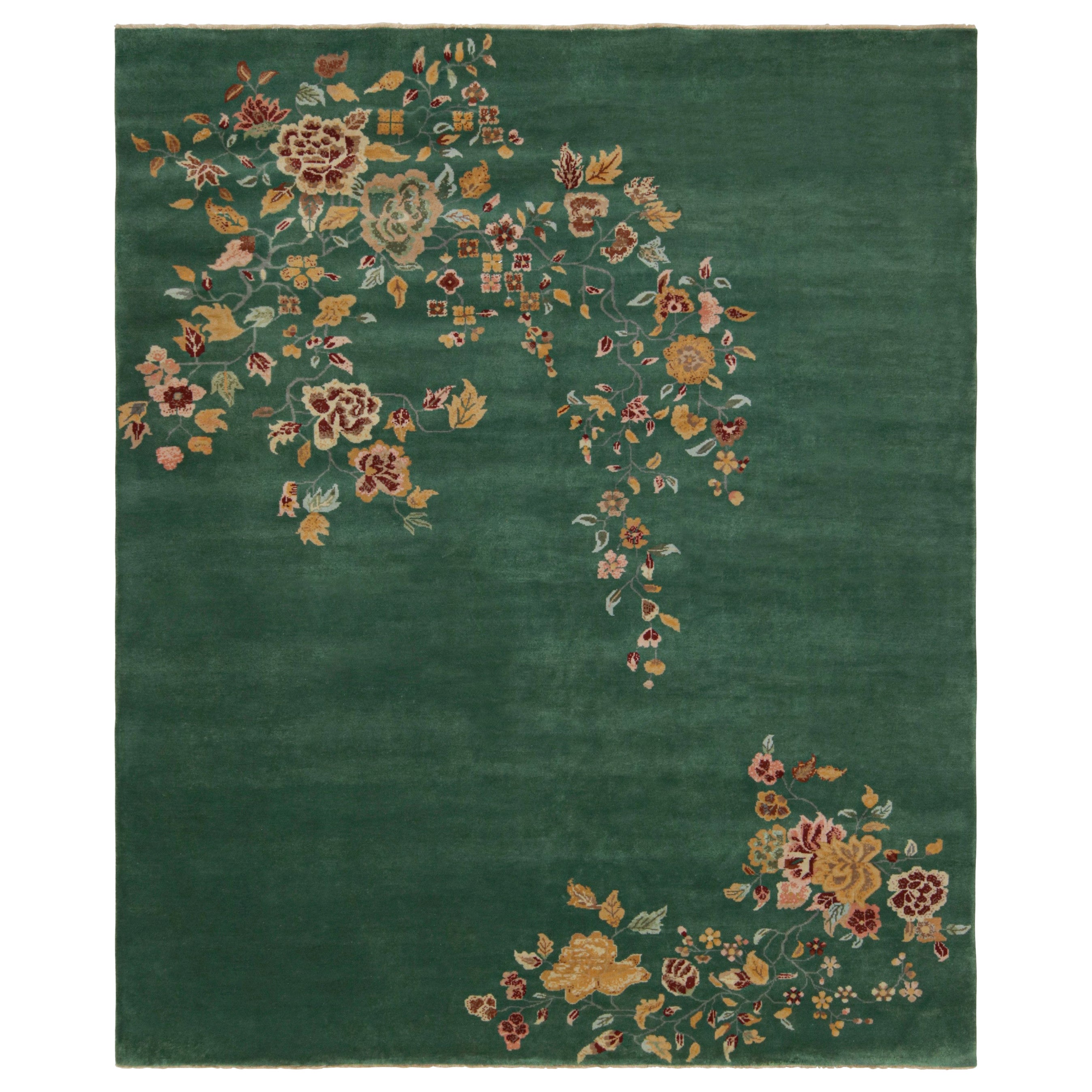 Tappeto in stile Art Deco cinese di Rug & Kilim in verde con motivi floreali