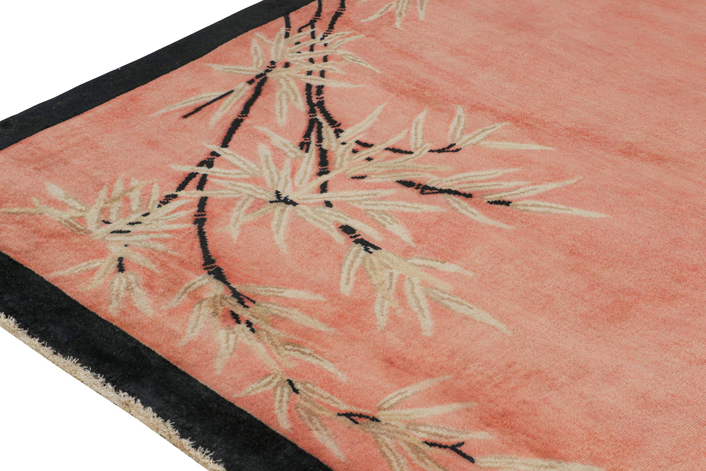 Noué à la main Tapis et tapis Kilim de style Art Déco chinois en rose avec motifs floraux en vente