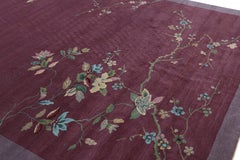 Rug & Kilim's Chinesischer Art Deco Stil Teppich in Lila mit bunten Blumenmustern