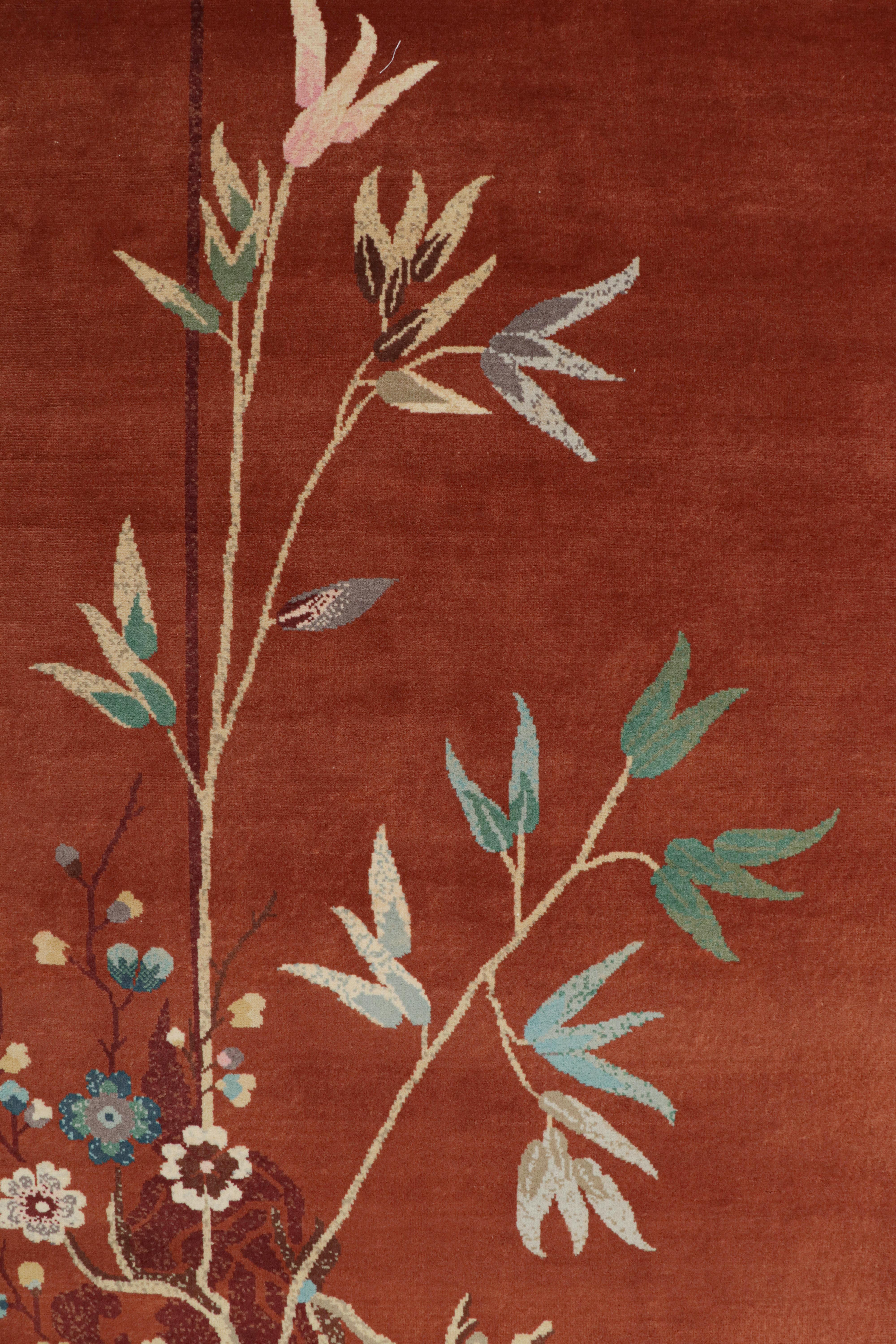 Rug & Kilim's Chinesischer Art Deco Stil Teppich in Rost mit Blumenmustern (Art déco) im Angebot