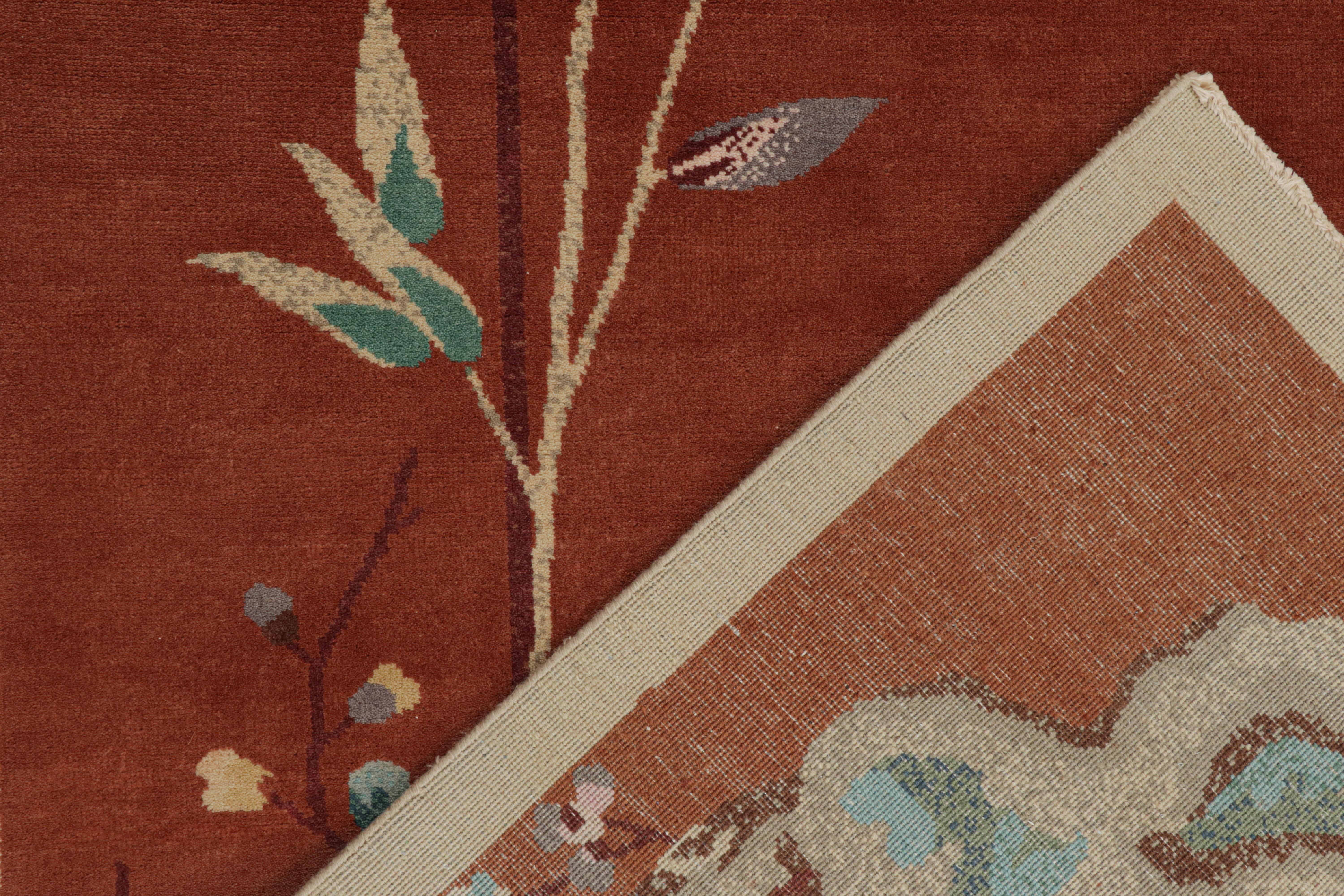 Rug & Kilim's Chinesischer Art Deco Stil Teppich in Rost mit Blumenmustern (21. Jahrhundert und zeitgenössisch) im Angebot