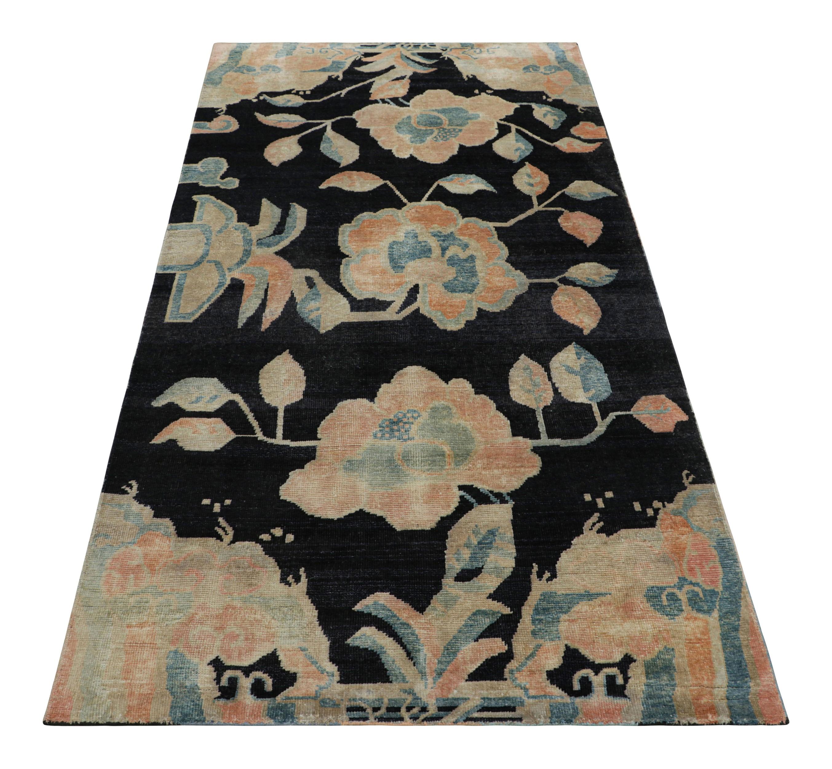 Annodato a mano Rug & Kilim, tappeto cinese in stile Art Deco, blu notte con motivi floreali in vendita