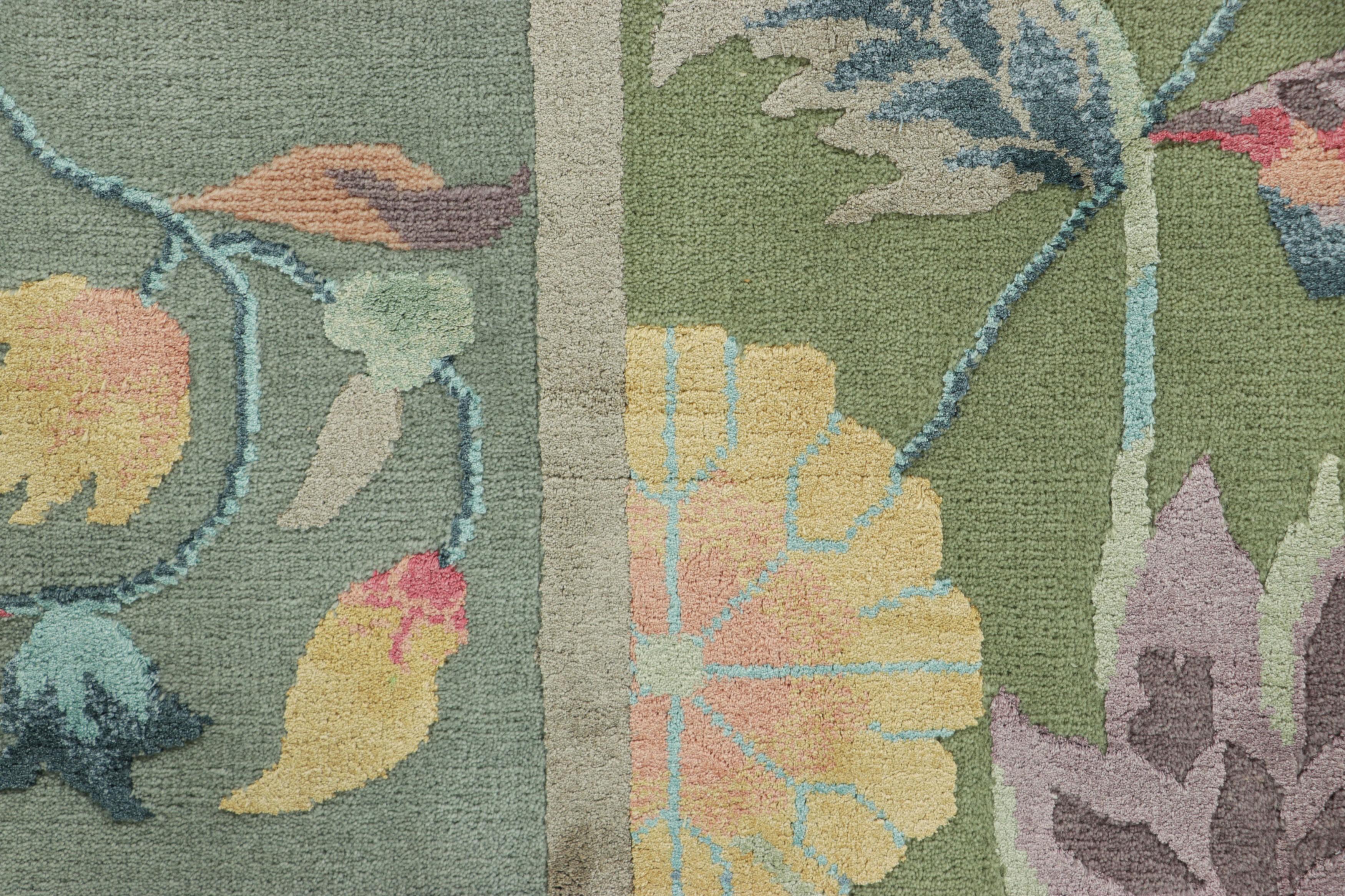 Art Déco Rug & Kilim: tappeto cinese in stile Art Deco con motivi floreali colorati in vendita