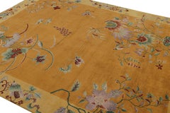 Rug & Kilim's chinesischer Teppich im Art Deco Stil, mit Blumenmustern und Bildern