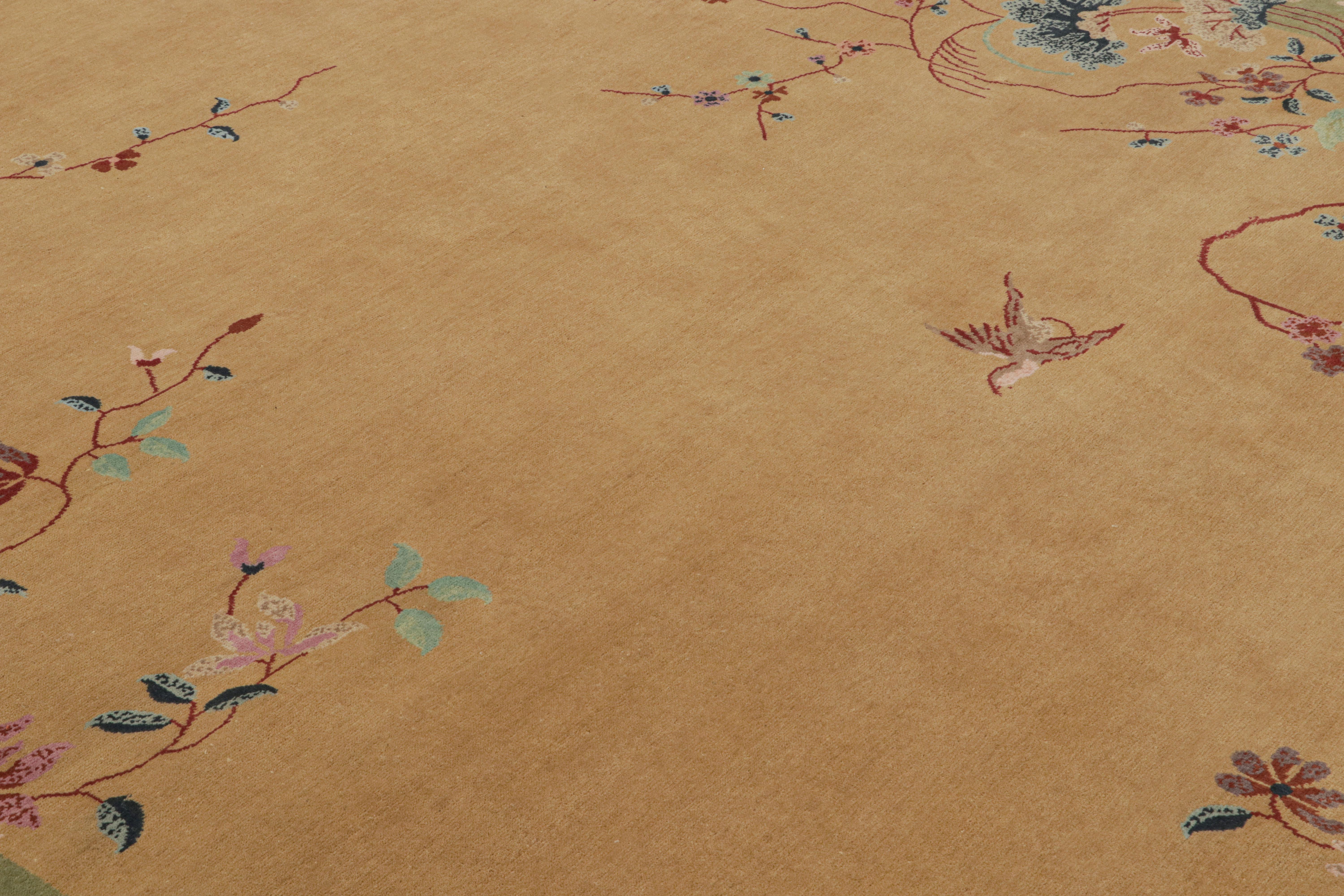 Noué à la main Tapis chinois de style Art déco de Rug & Kilim, avec motifs floraux et pictogrammes en vente